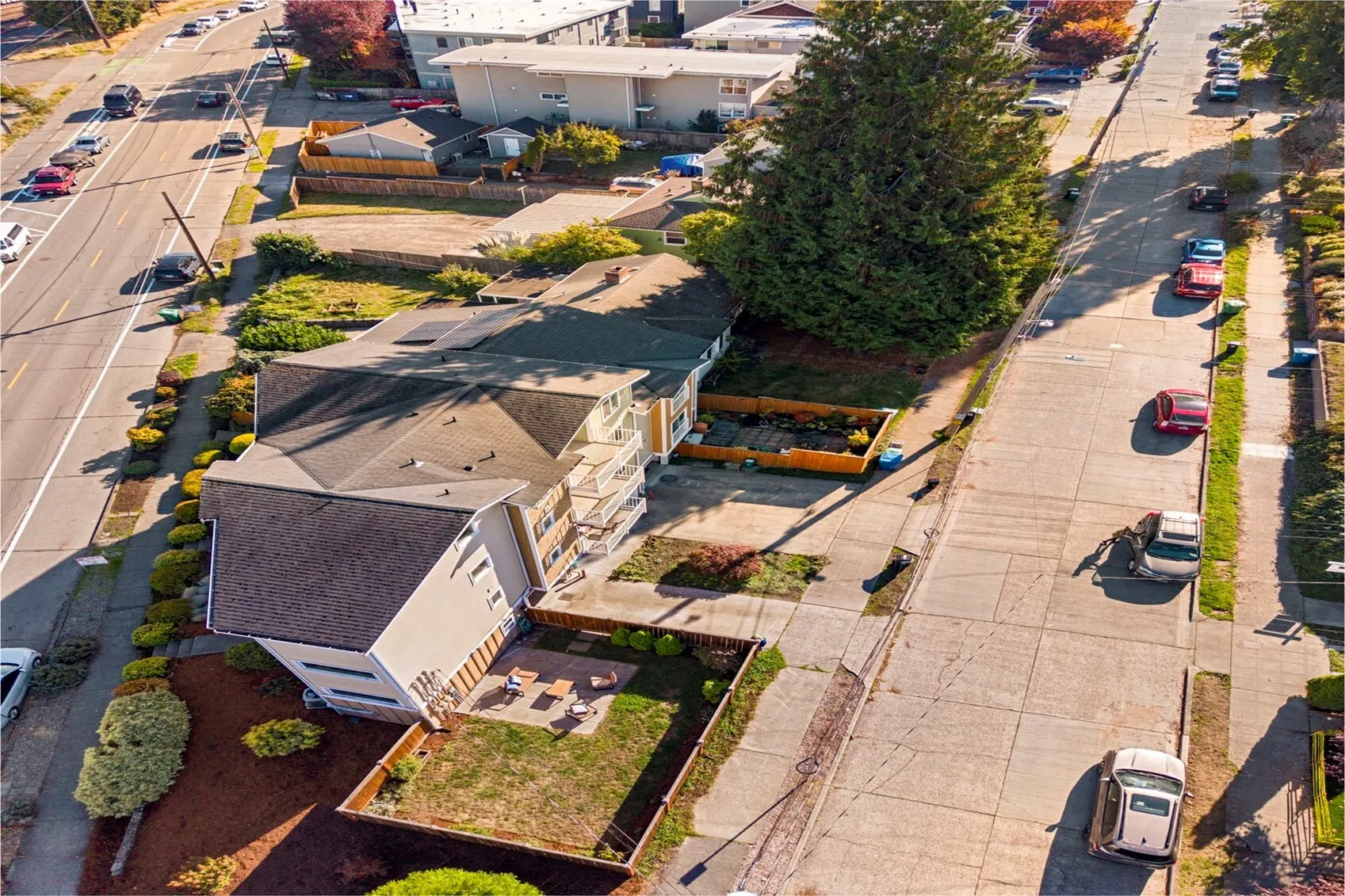 3449 Gilman Avenue W, Seattle, WA 98199