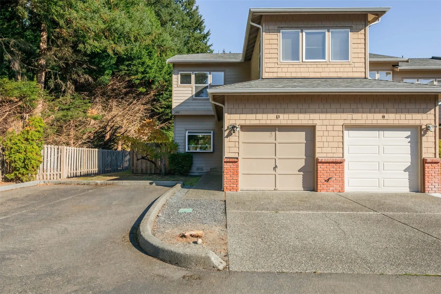 20901 Cypress Way #13, Lynnwood, WA 98036