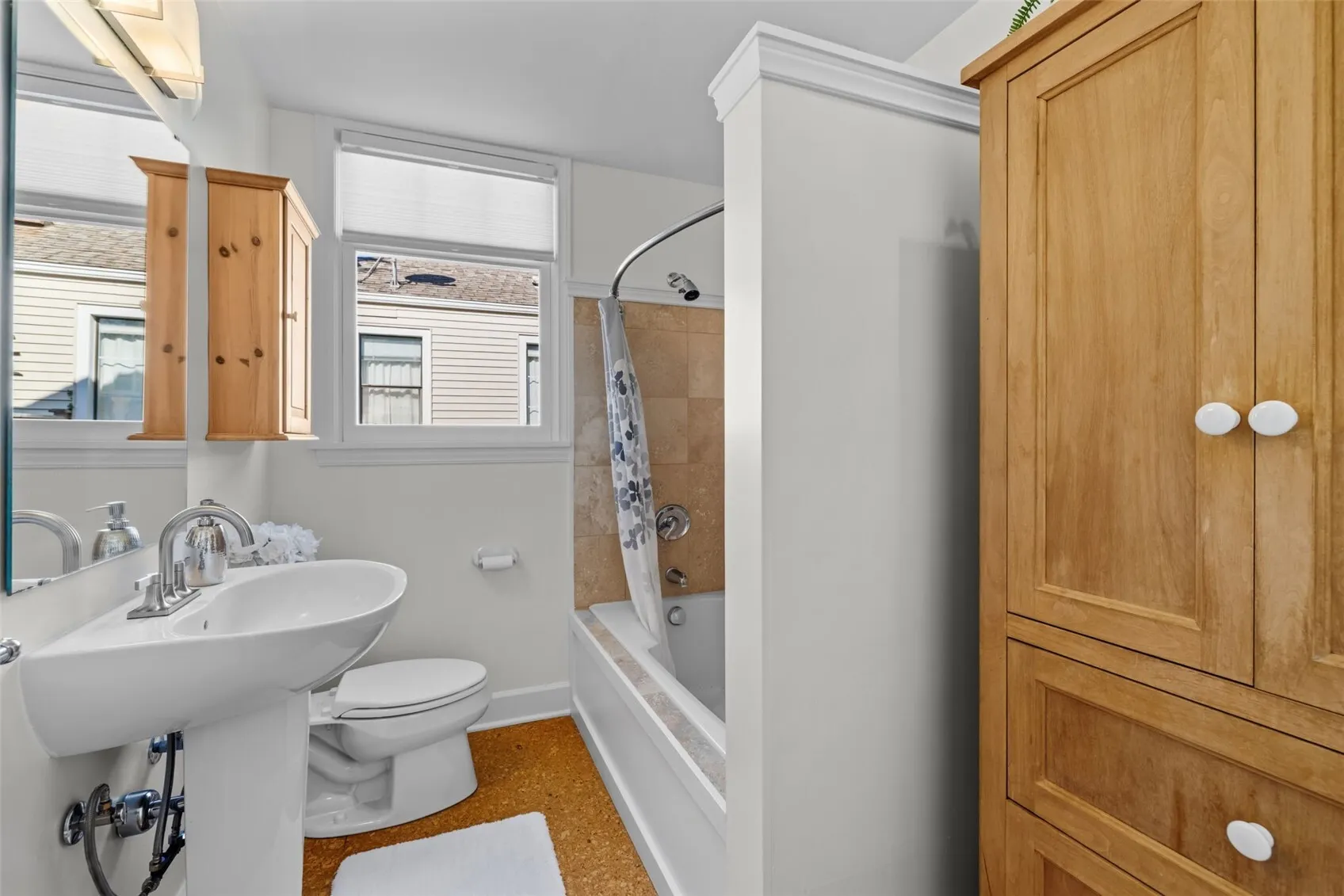 7530 31st Avenue NW, Seattle, WA 98117