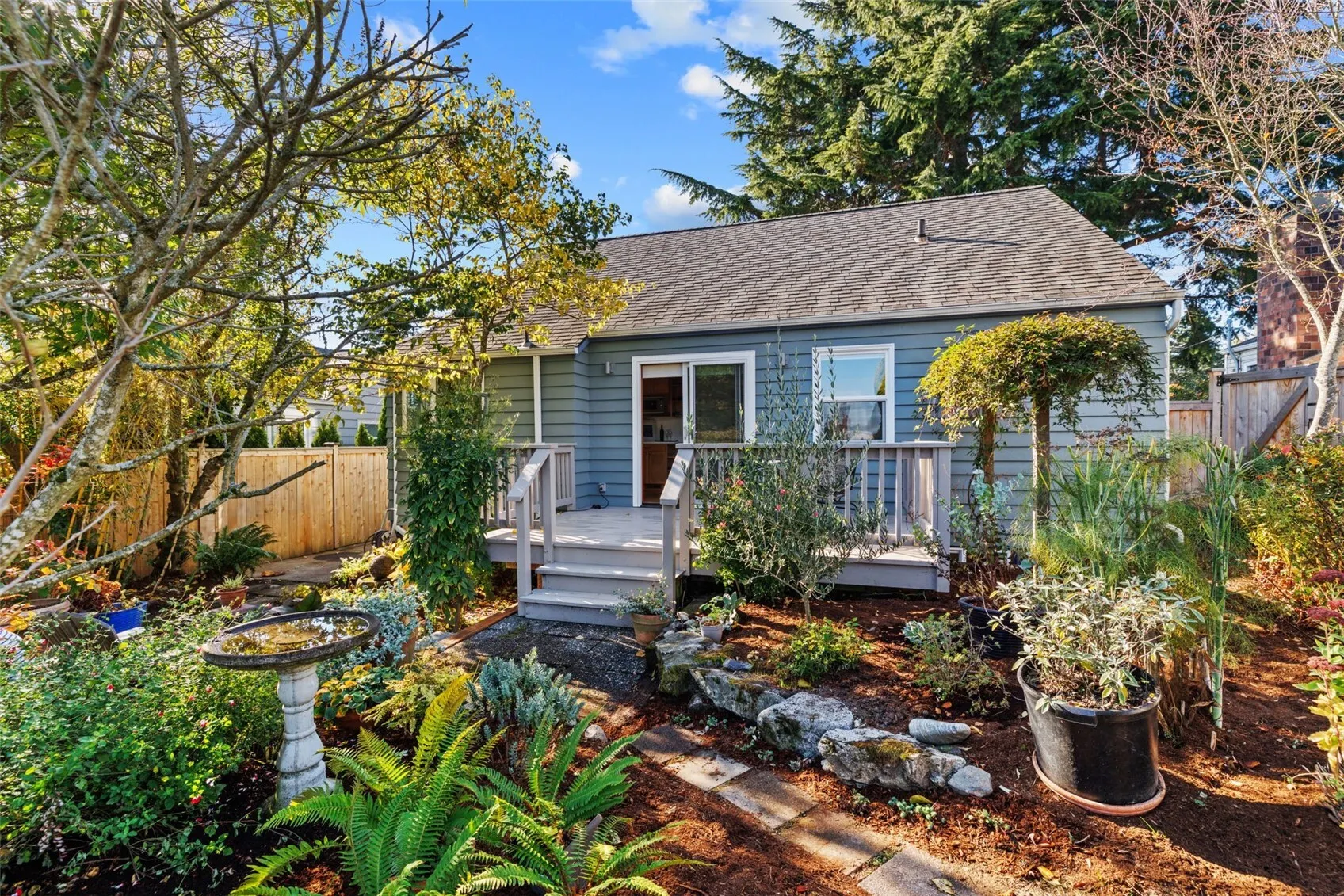 7530 31st Avenue NW, Seattle, WA 98117