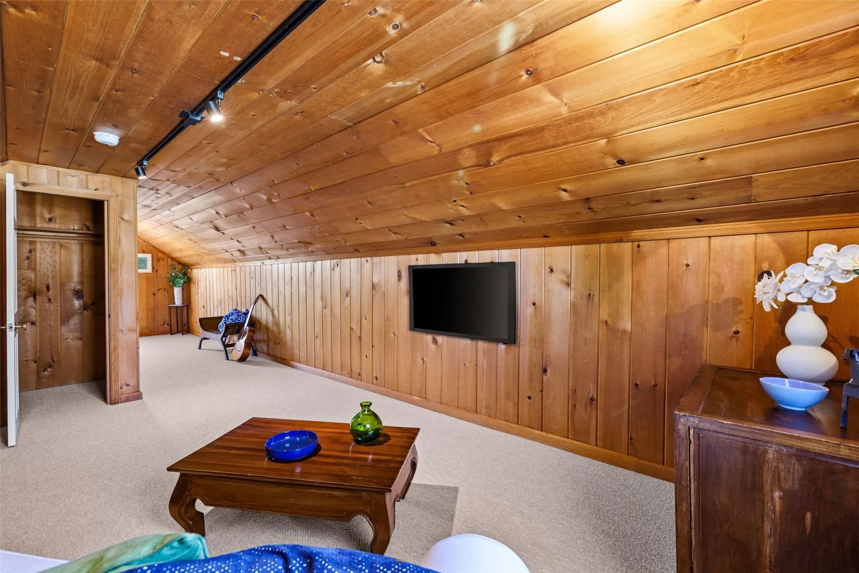 7530 31st Avenue NW, Seattle, WA 98117