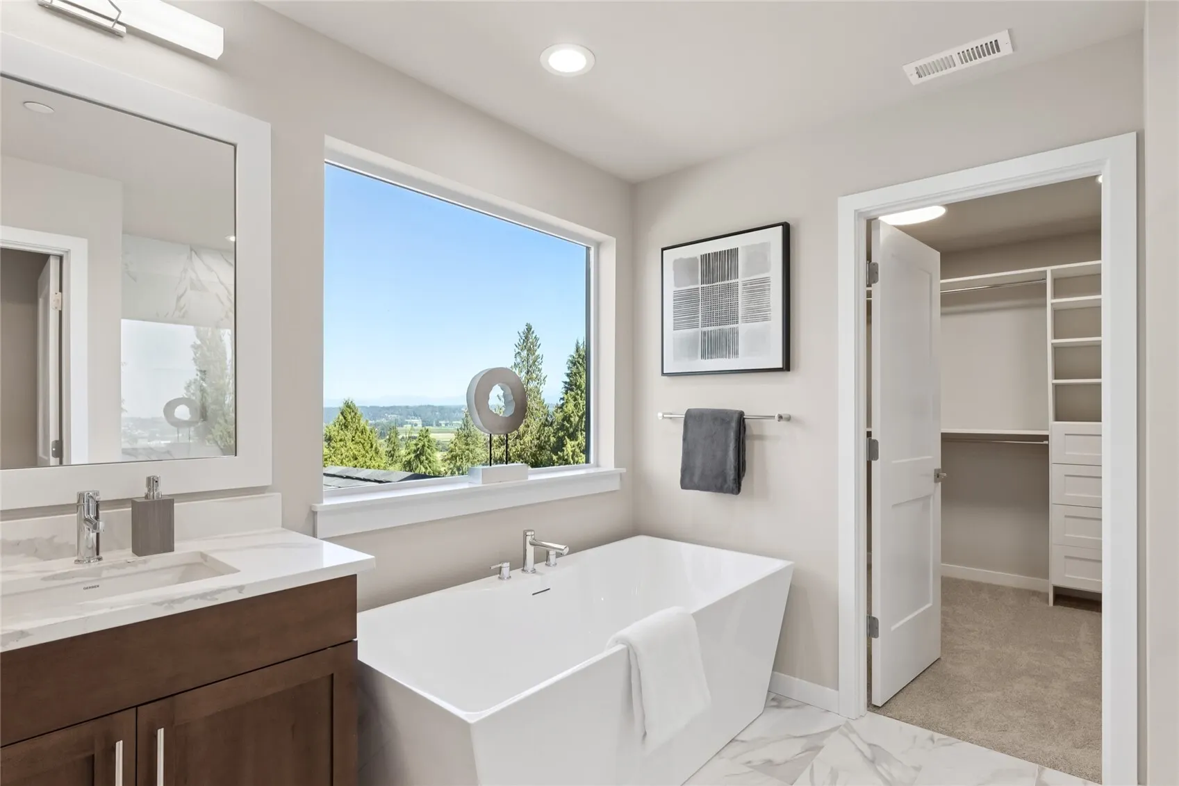 4994 237th Court SE #13, Issaquah, WA 98029