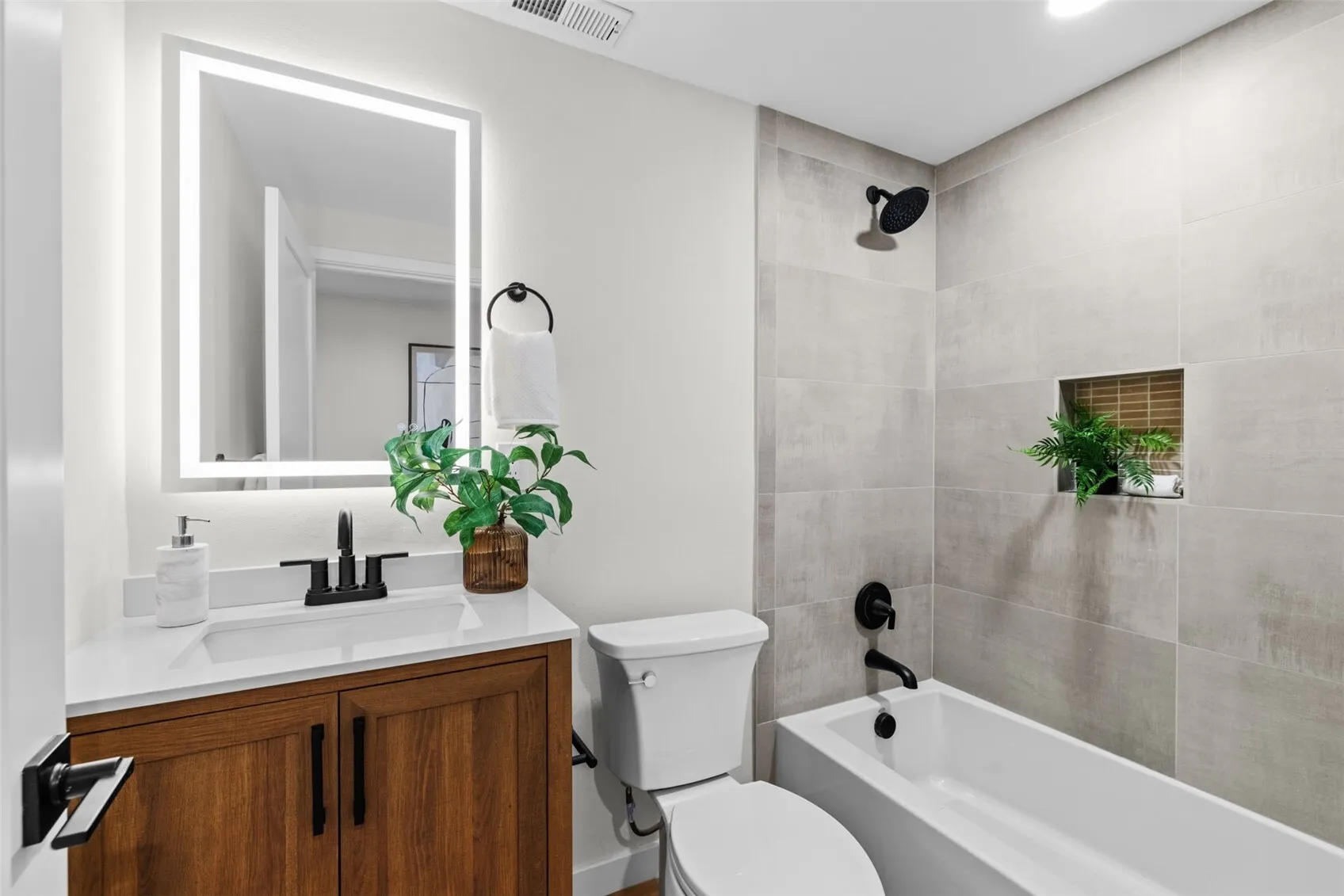 13242 118th Place NE, Kirkland, WA 98034