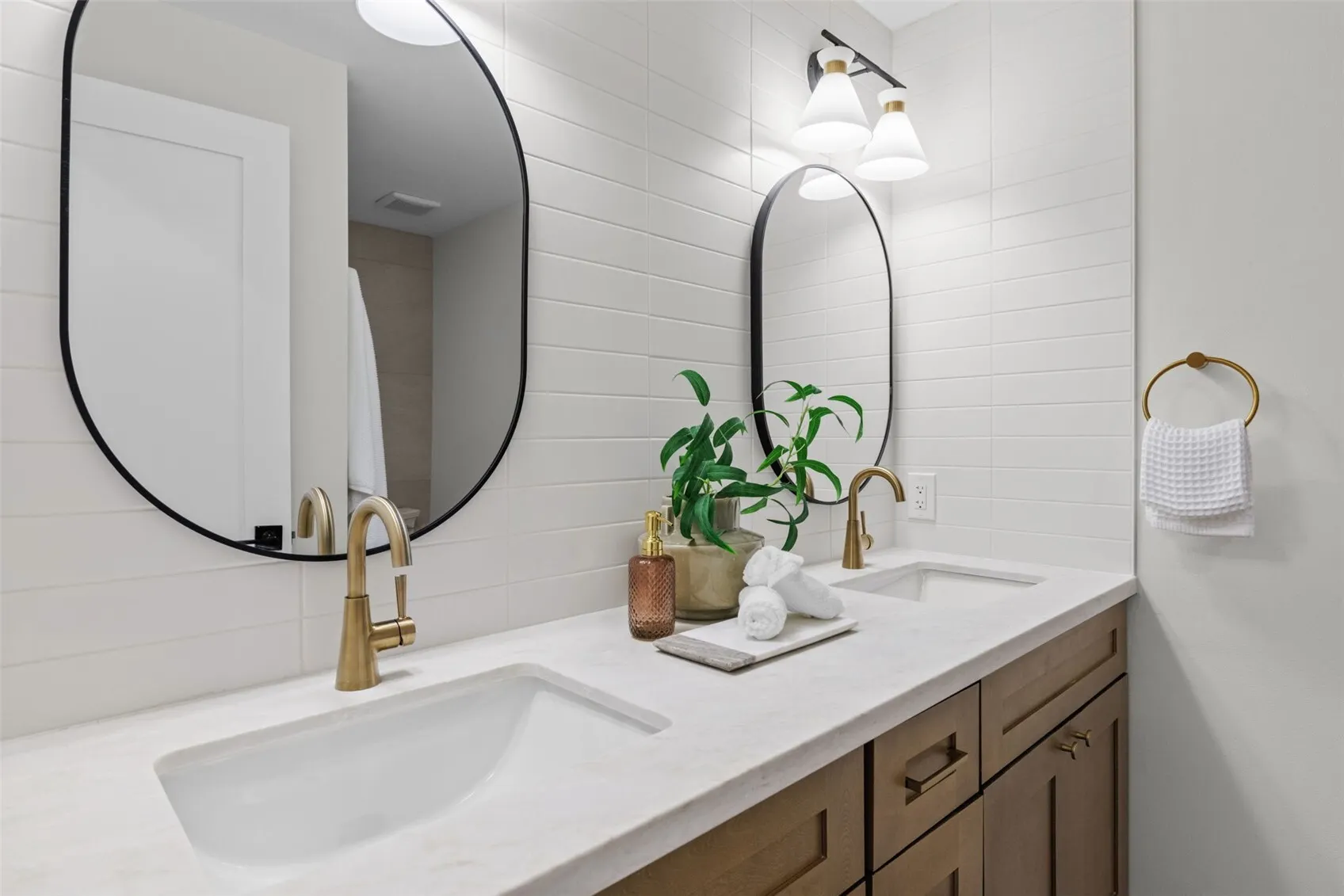 13242 118th Place NE, Kirkland, WA 98034