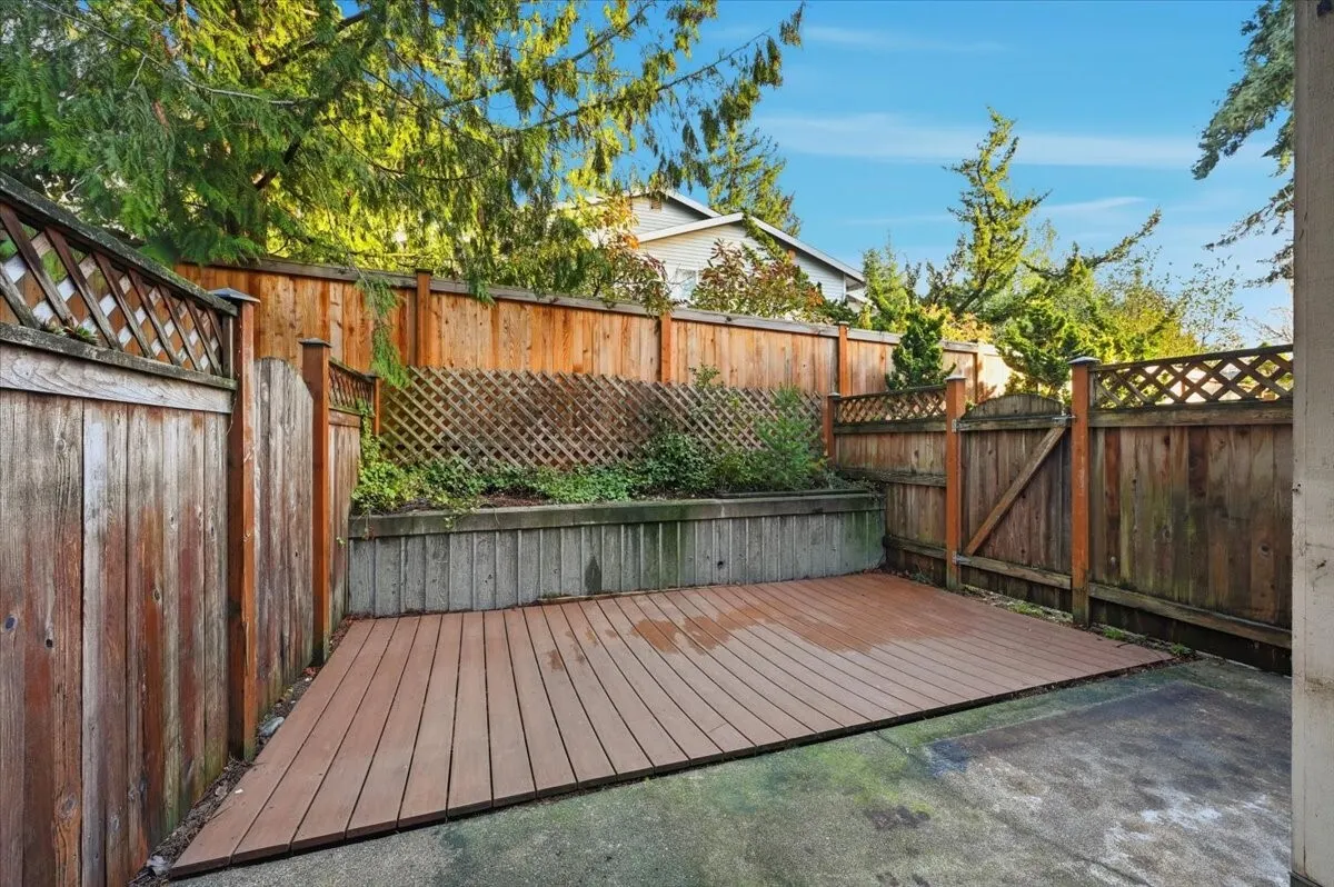 7031 210th Street SW #B, Lynnwood, WA 98036