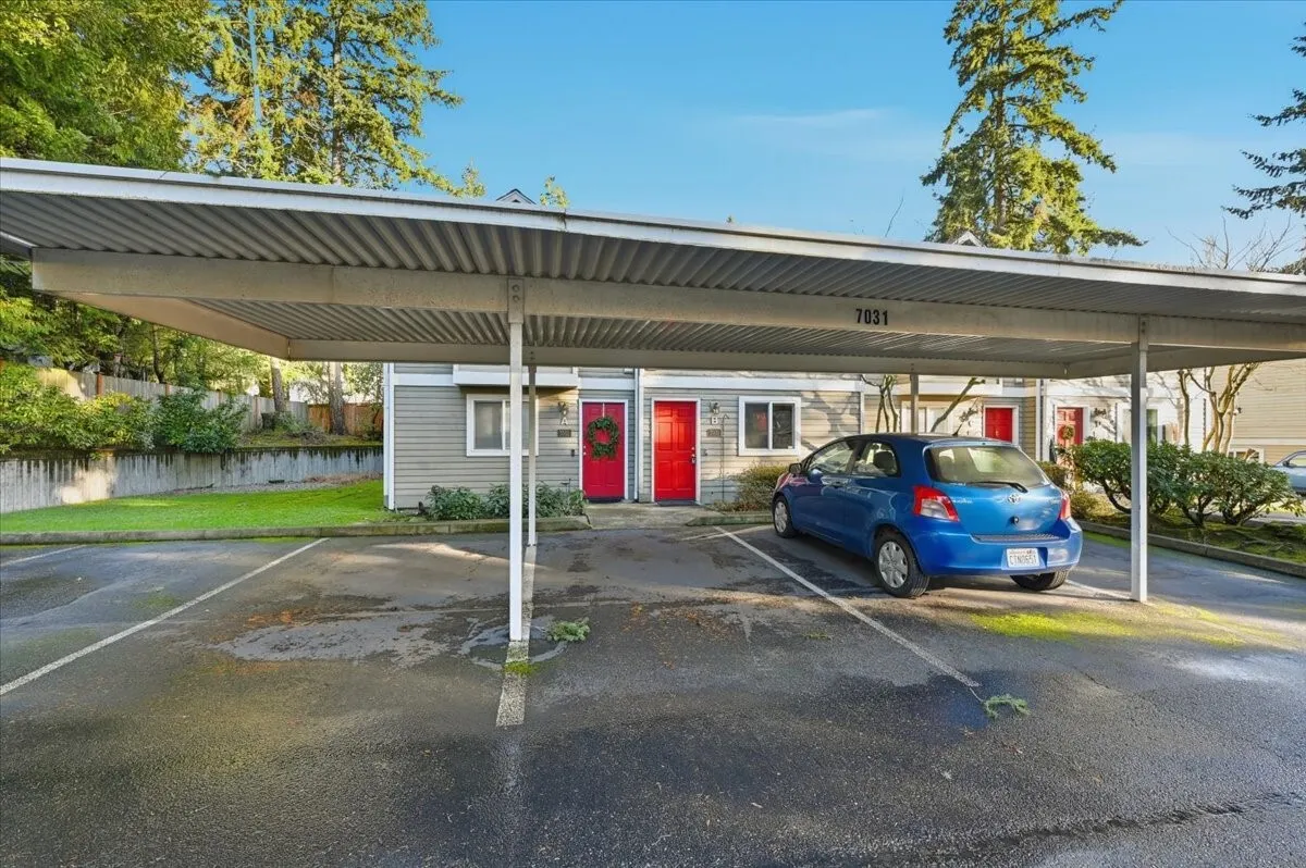 7031 210th Street SW #B, Lynnwood, WA 98036