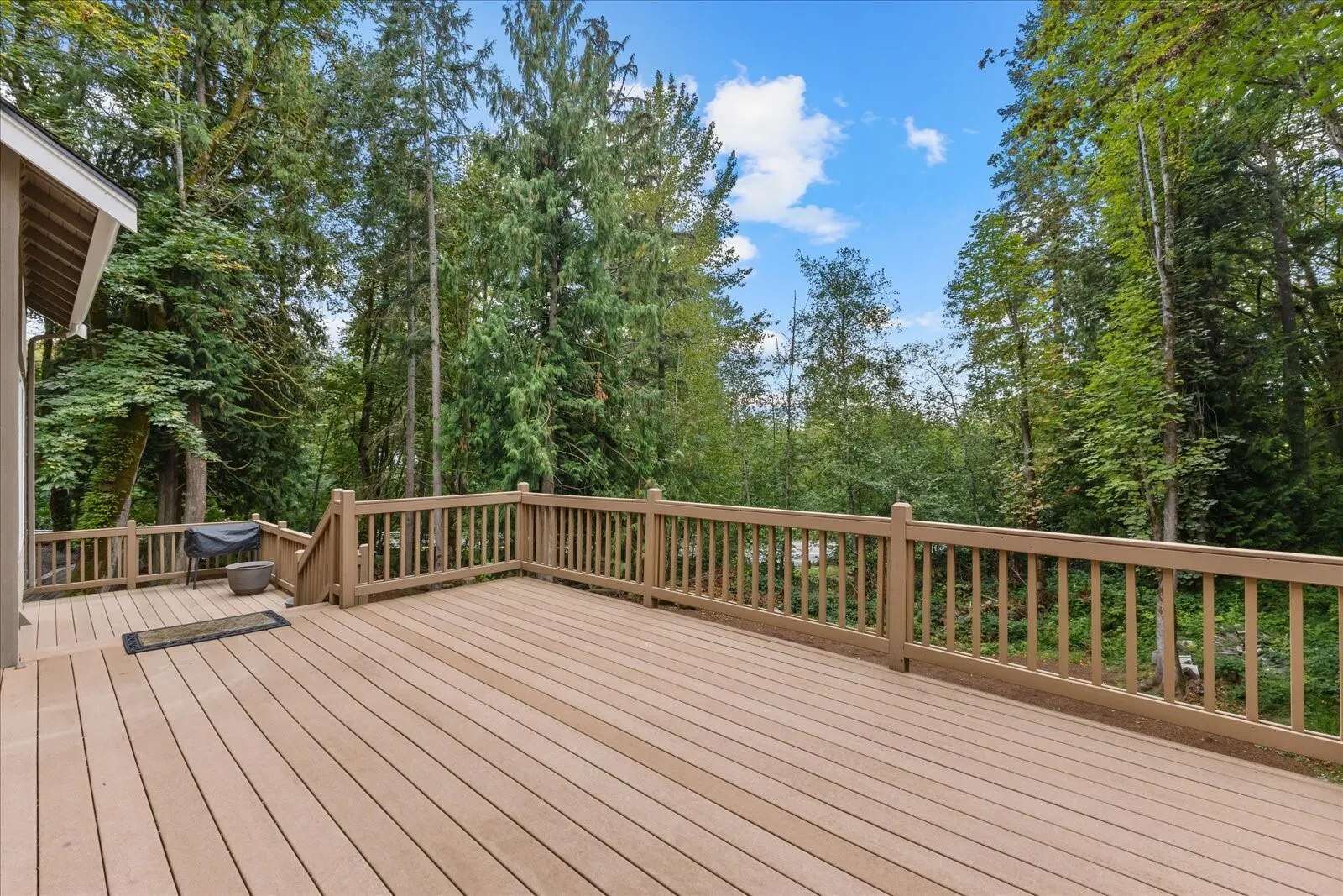 17319 213th Avenue NE, Woodinville, WA 98077