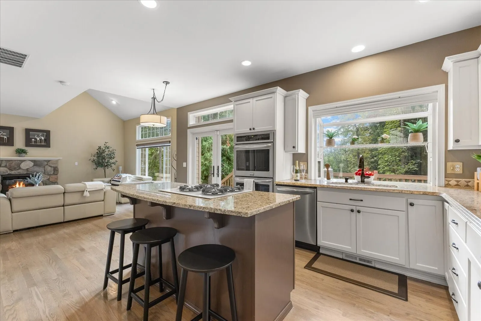 17319 213th Avenue NE, Woodinville, WA 98077