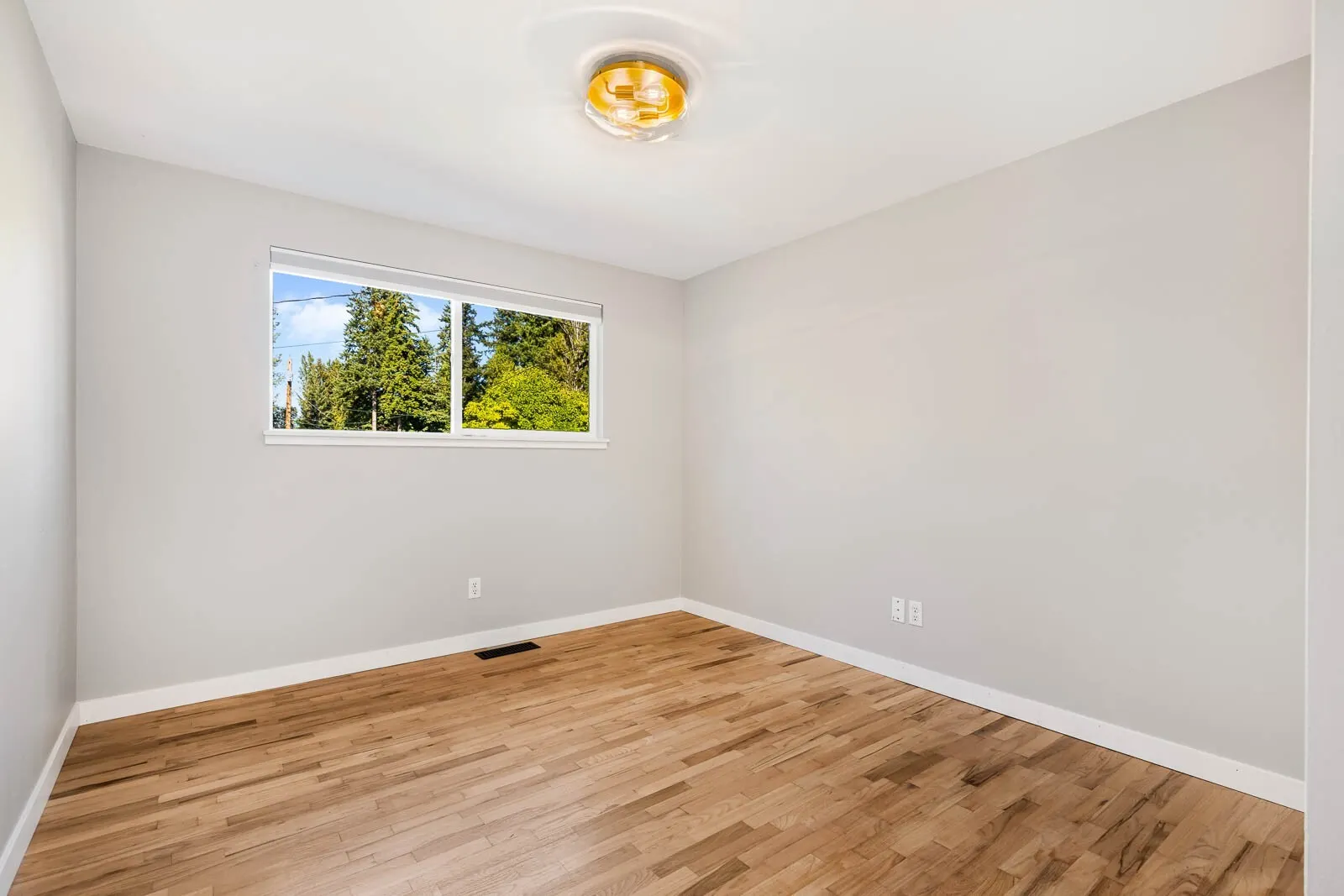 5502 191st Street SW, Lynnwood, WA 98036
