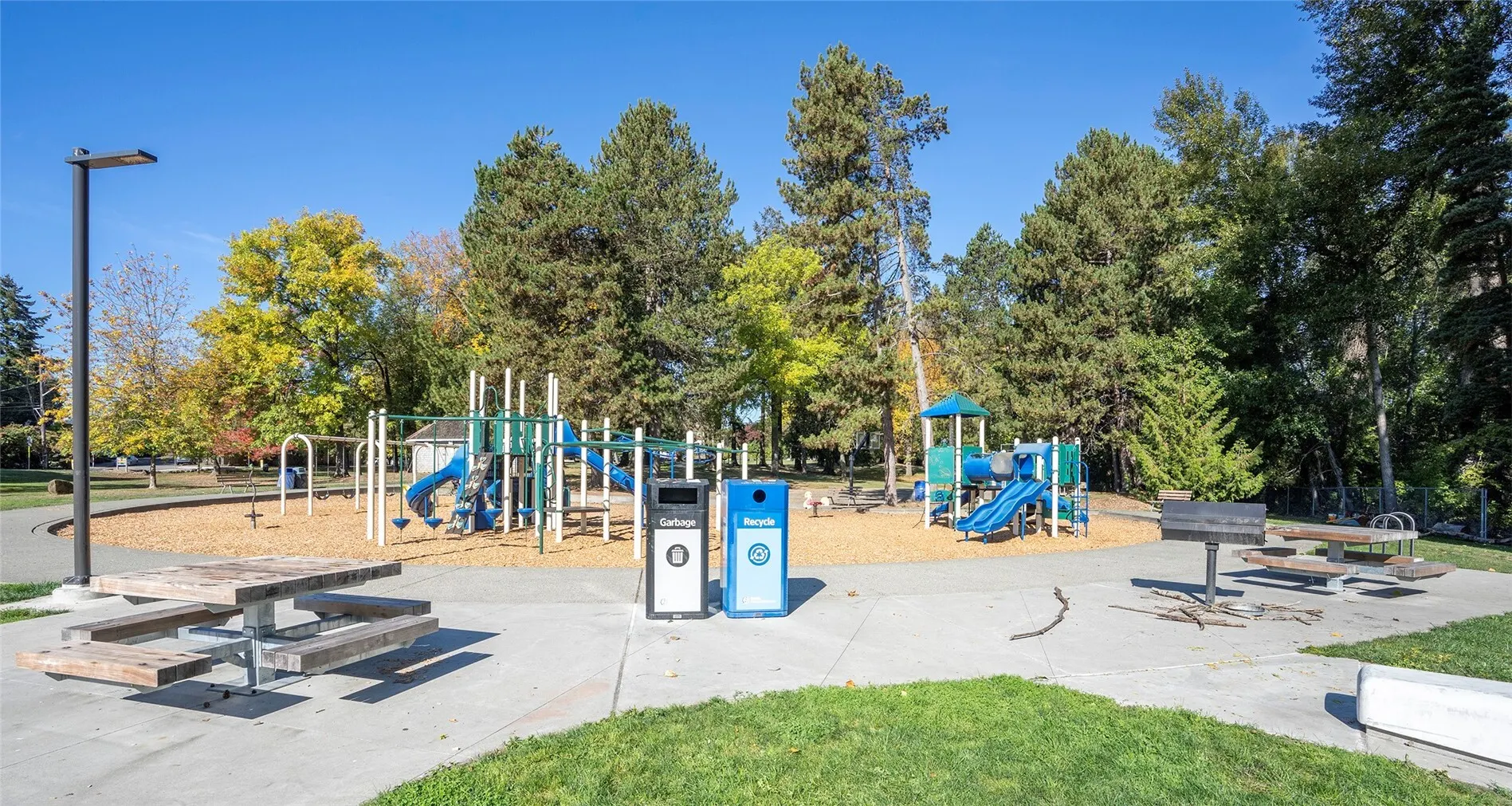 8738 Hamlet Avenue S, Seattle, WA 98118