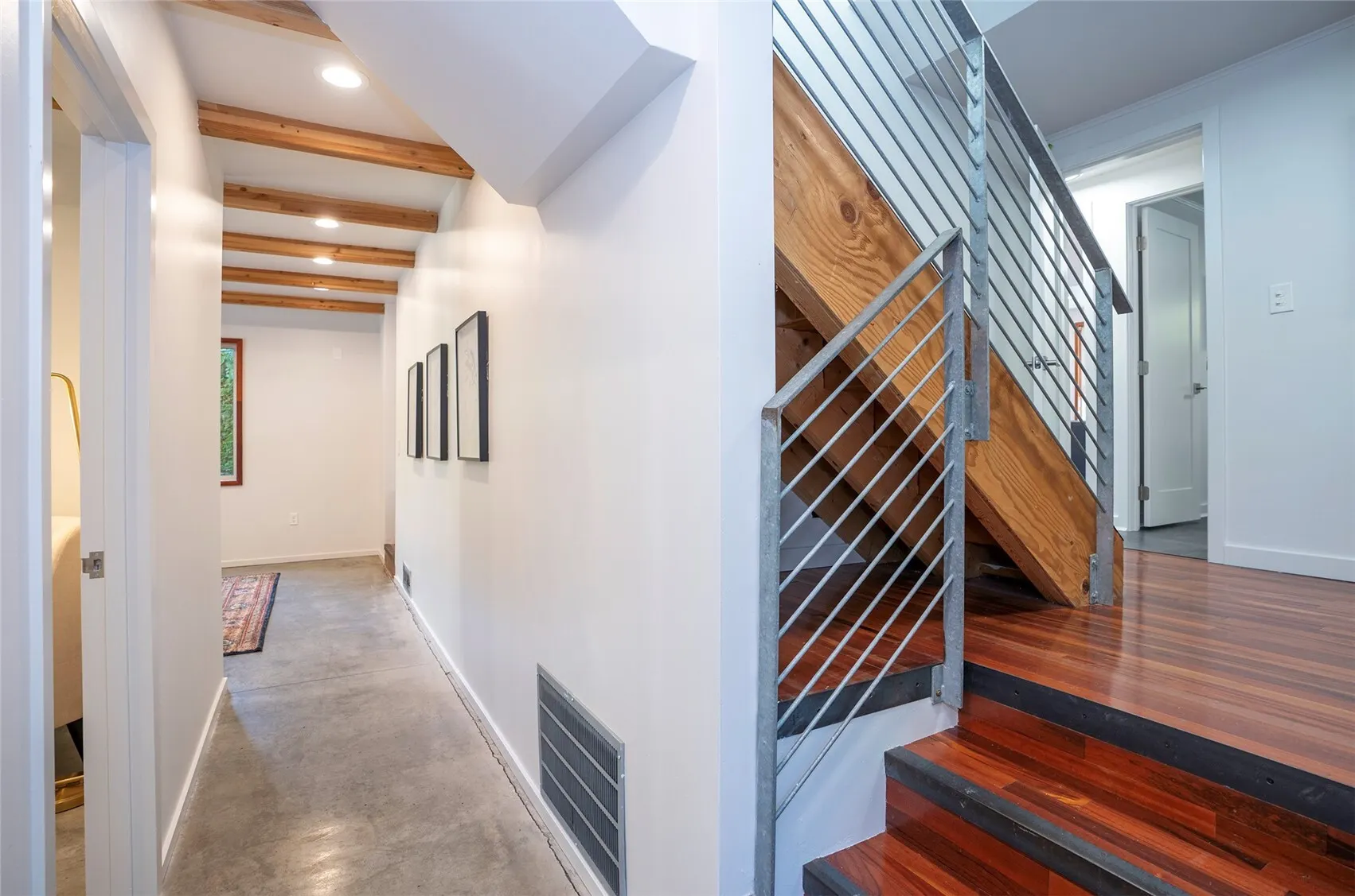 8738 Hamlet Avenue S, Seattle, WA 98118