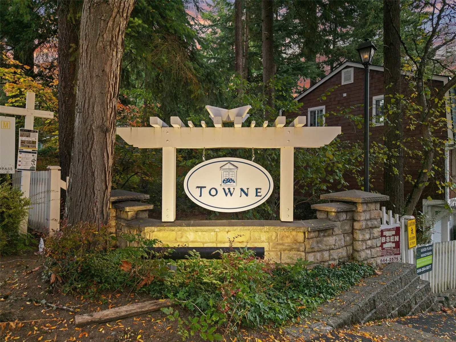 3018 128th Avenue SE #12, Bellevue, WA 98005