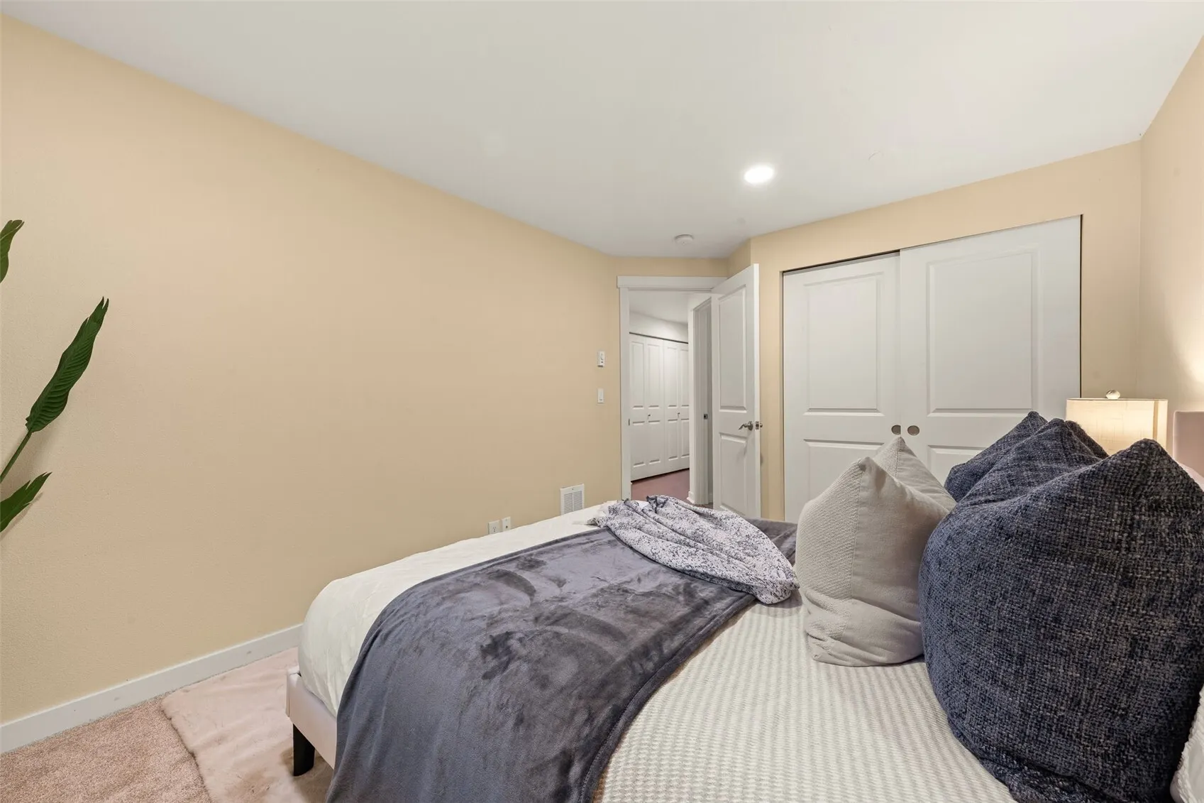 3018 128th Avenue SE #12, Bellevue, WA 98005