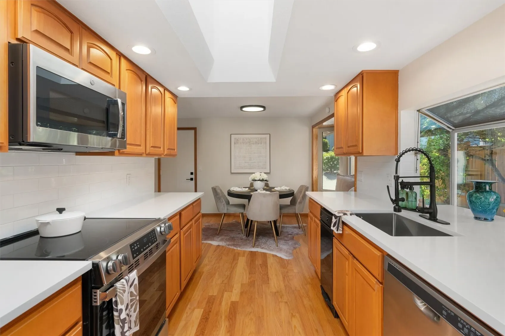 15010 SE 46th Way , Bellevue, WA 98006
