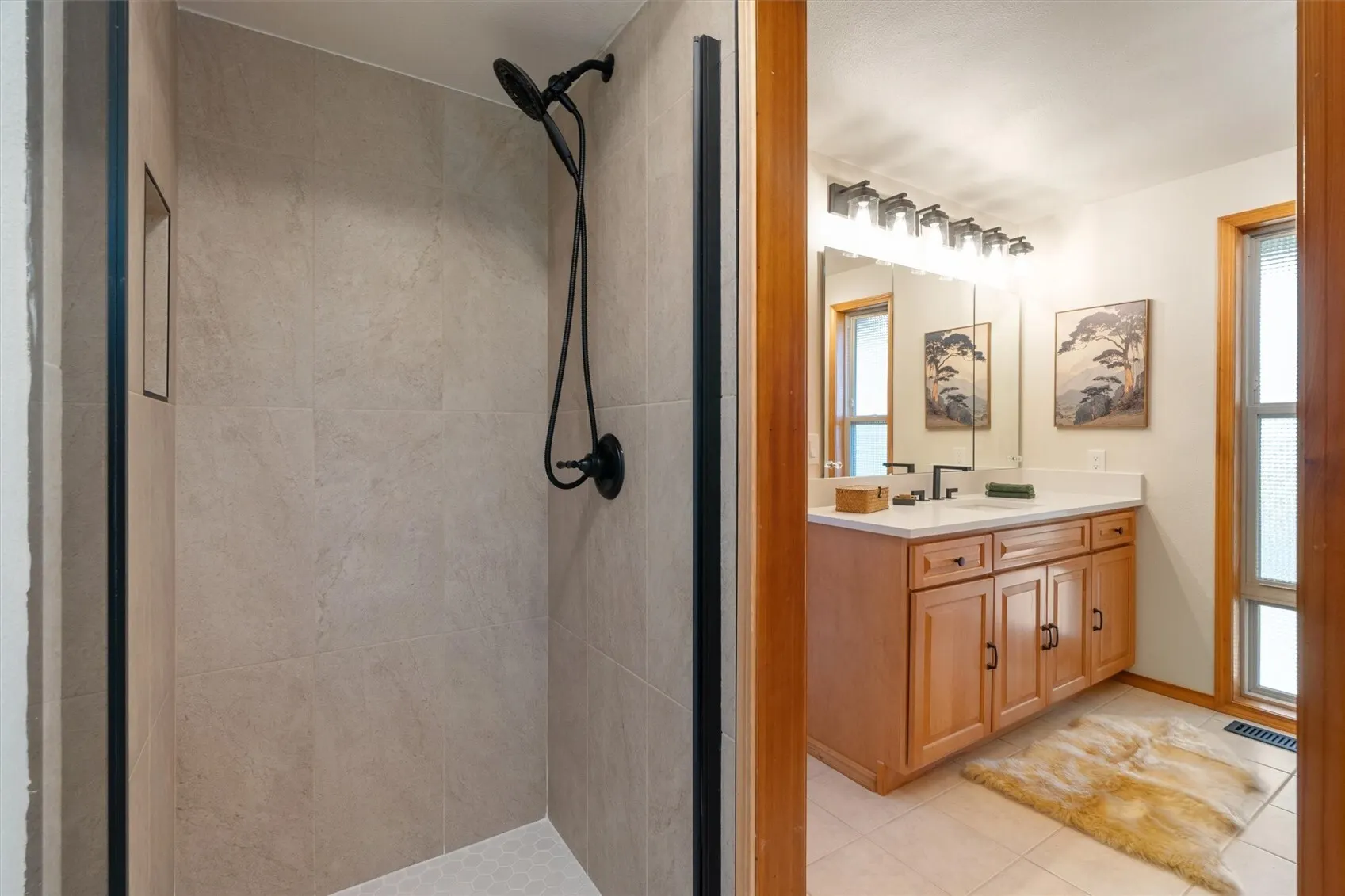 15010 SE 46th Way , Bellevue, WA 98006