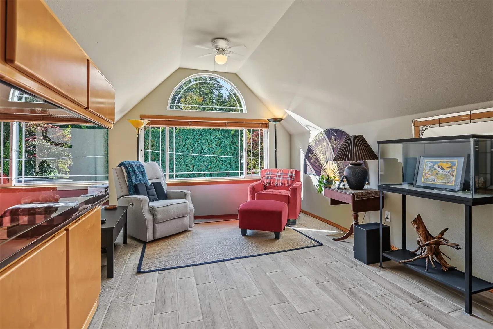 20410 80th Avenue NE, Bothell, WA 98028