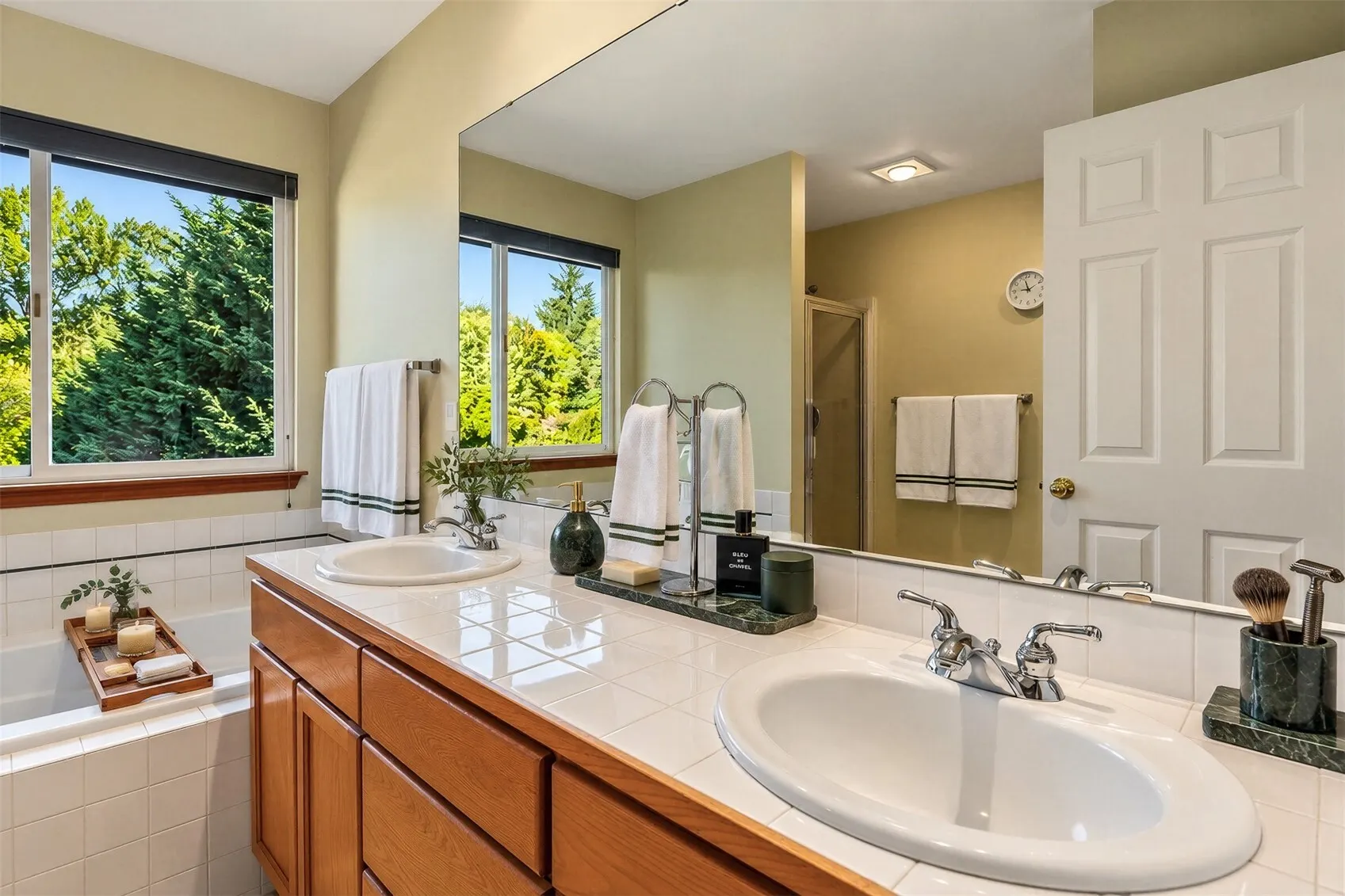 20410 80th Avenue NE, Bothell, WA 98028