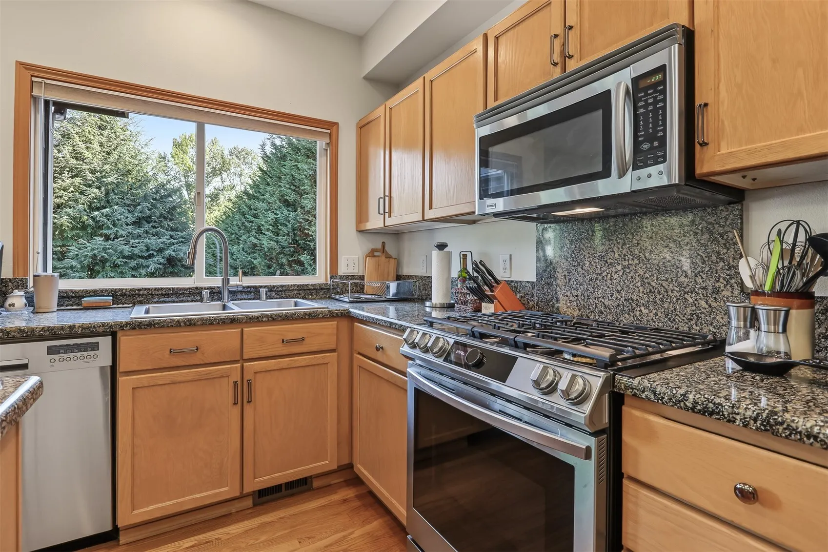 20410 80th Avenue NE, Bothell, WA 98028