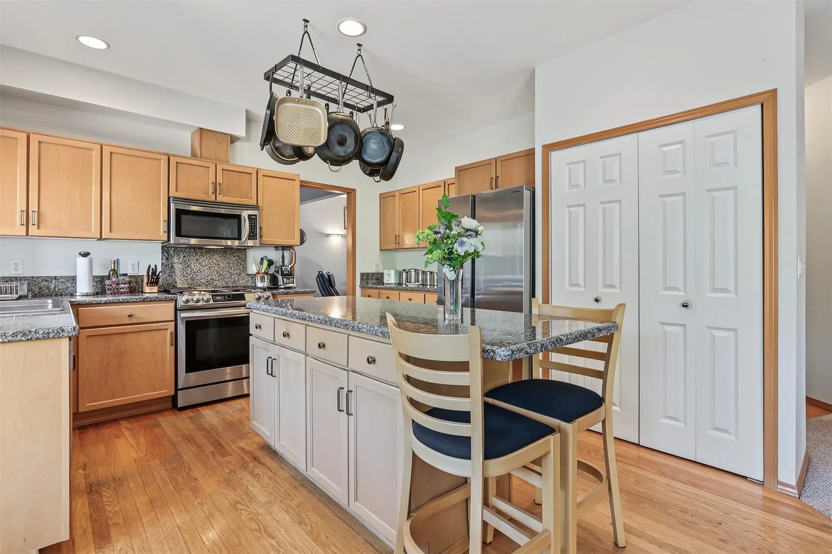 20410 80th Avenue NE, Bothell, WA 98028