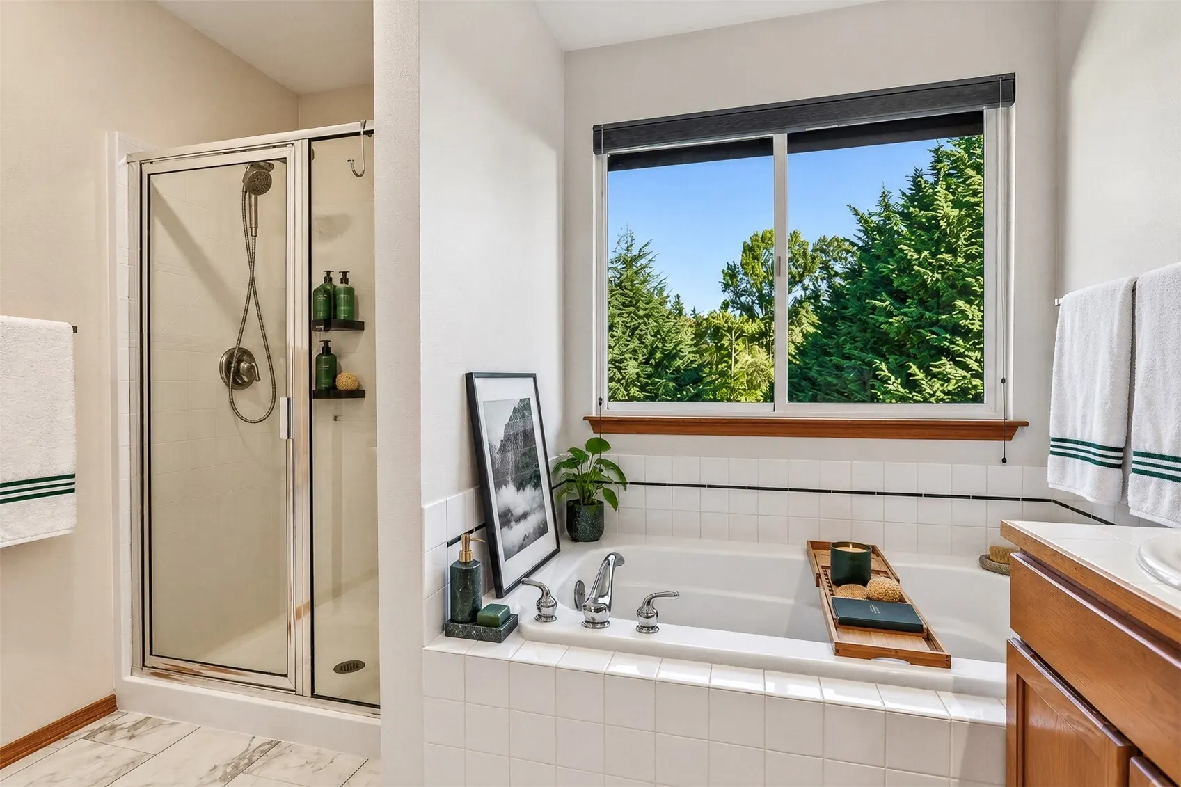 20410 80th Avenue NE, Bothell, WA 98028