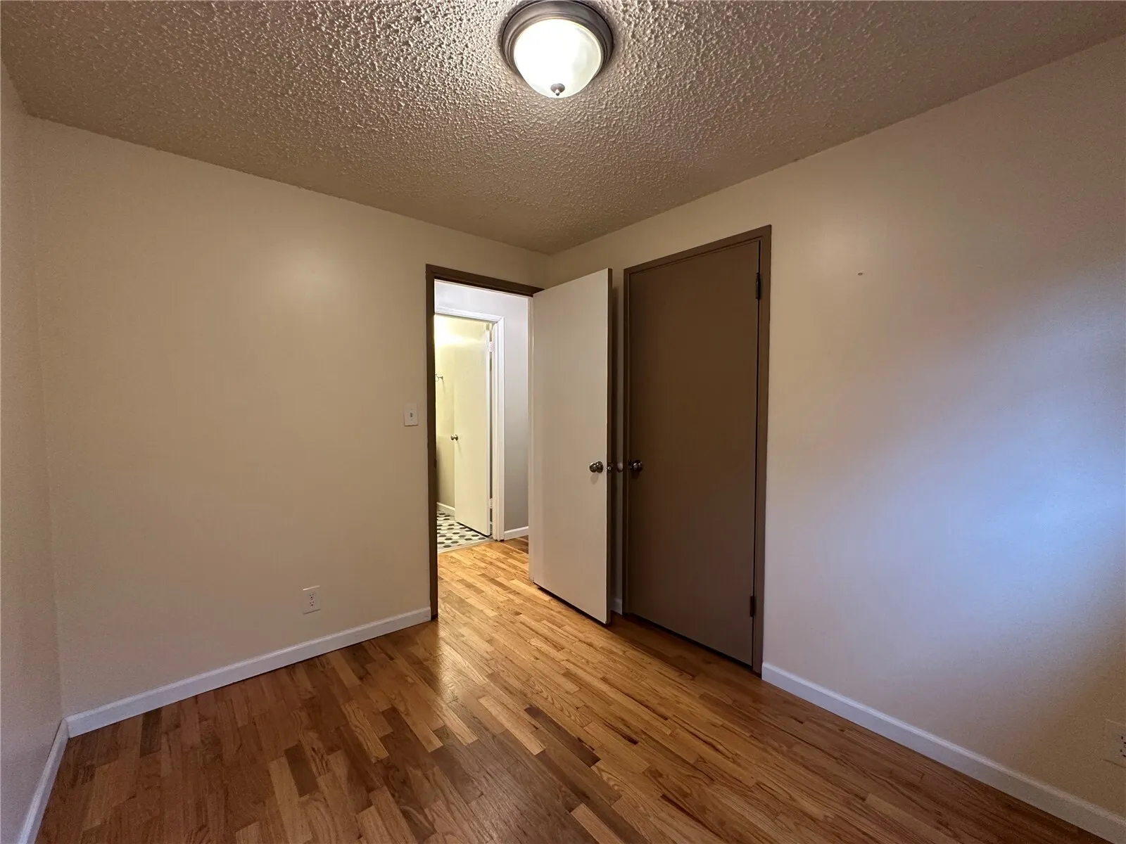 10401 130th Street , Kirkland, WA 98034