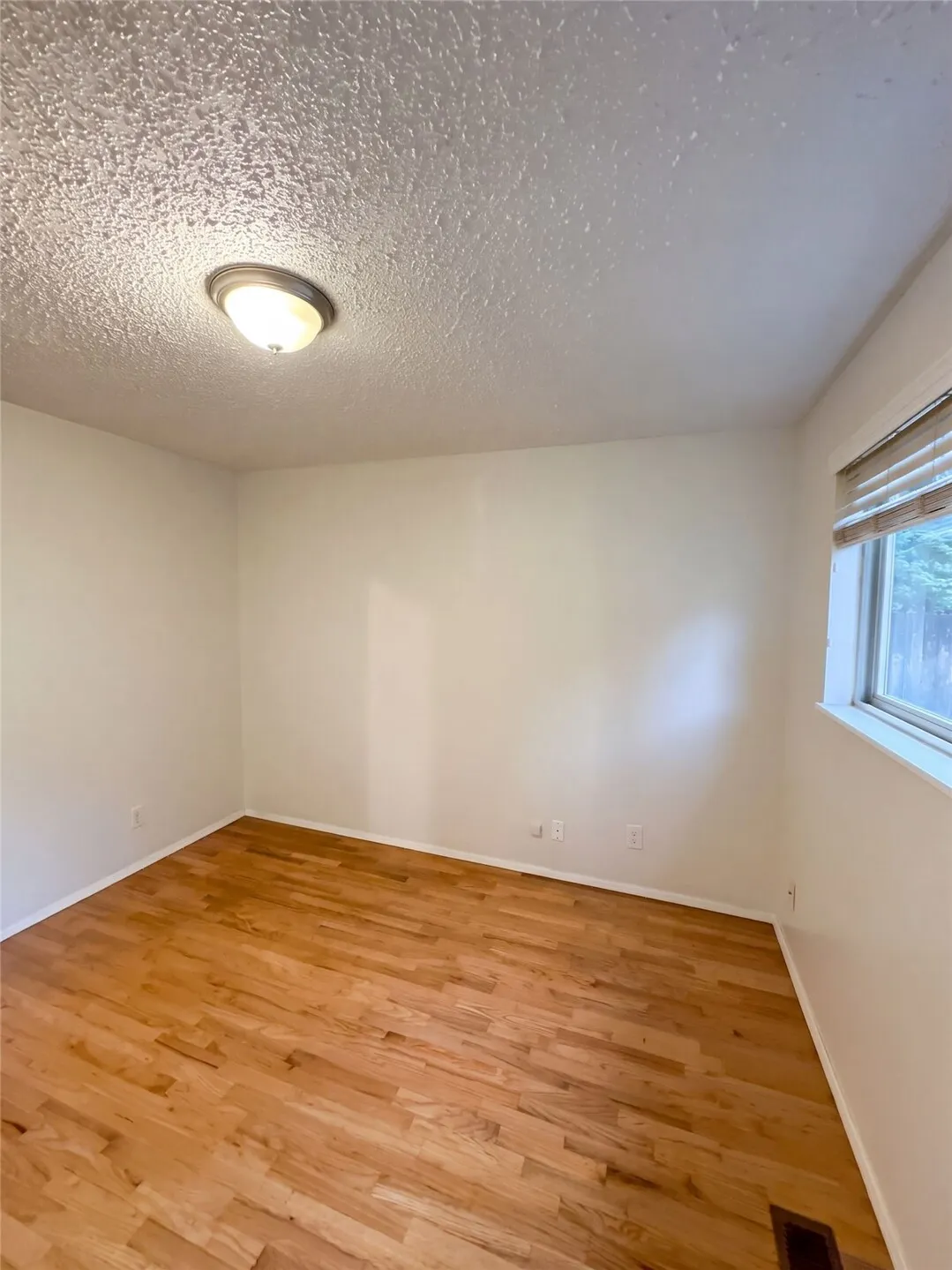 10401 130th Street , Kirkland, WA 98034