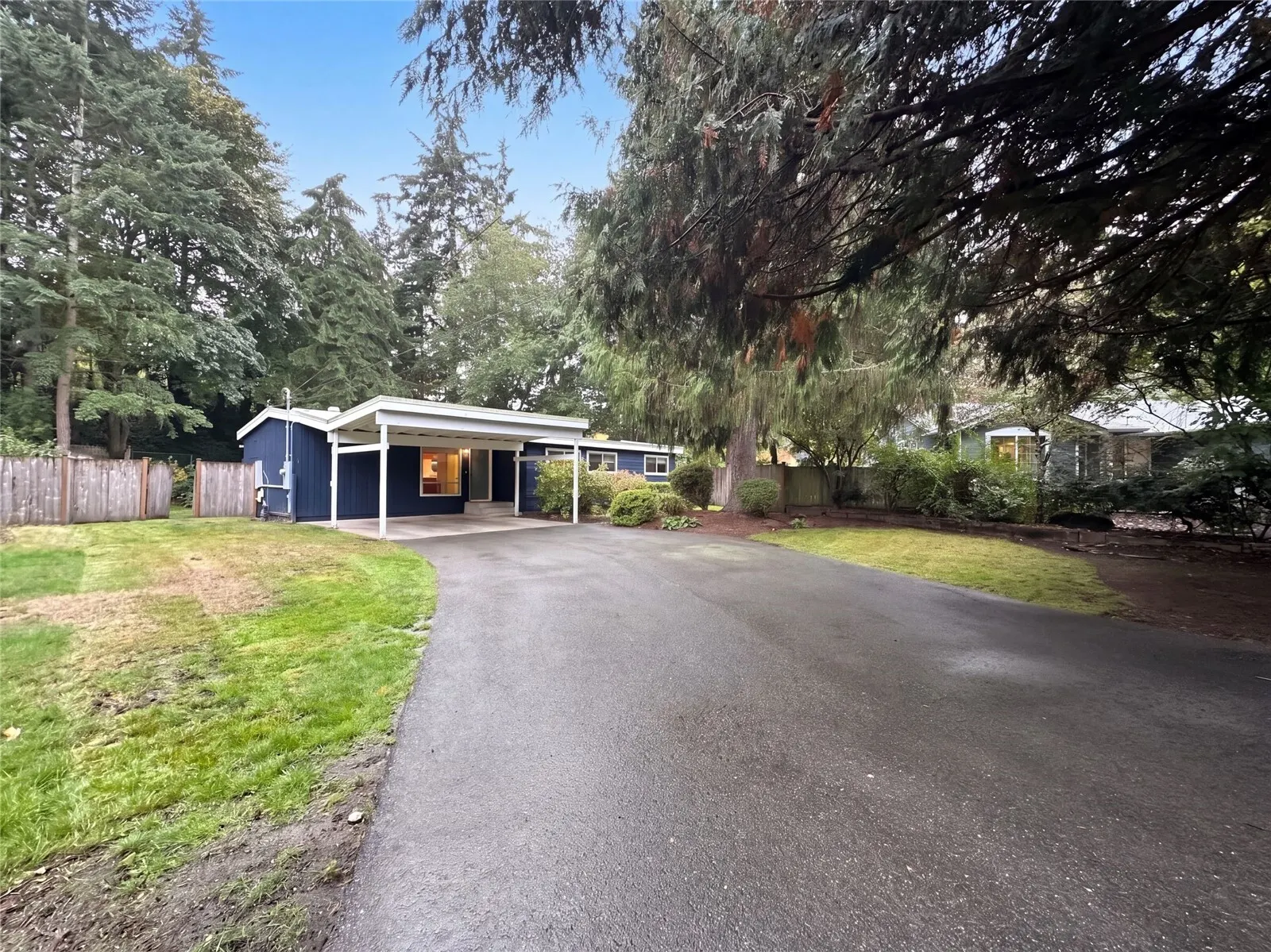10401 130th Street , Kirkland, WA 98034