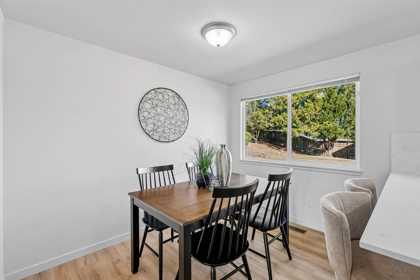 20731 54th Avenue W, Lynnwood, WA 98036