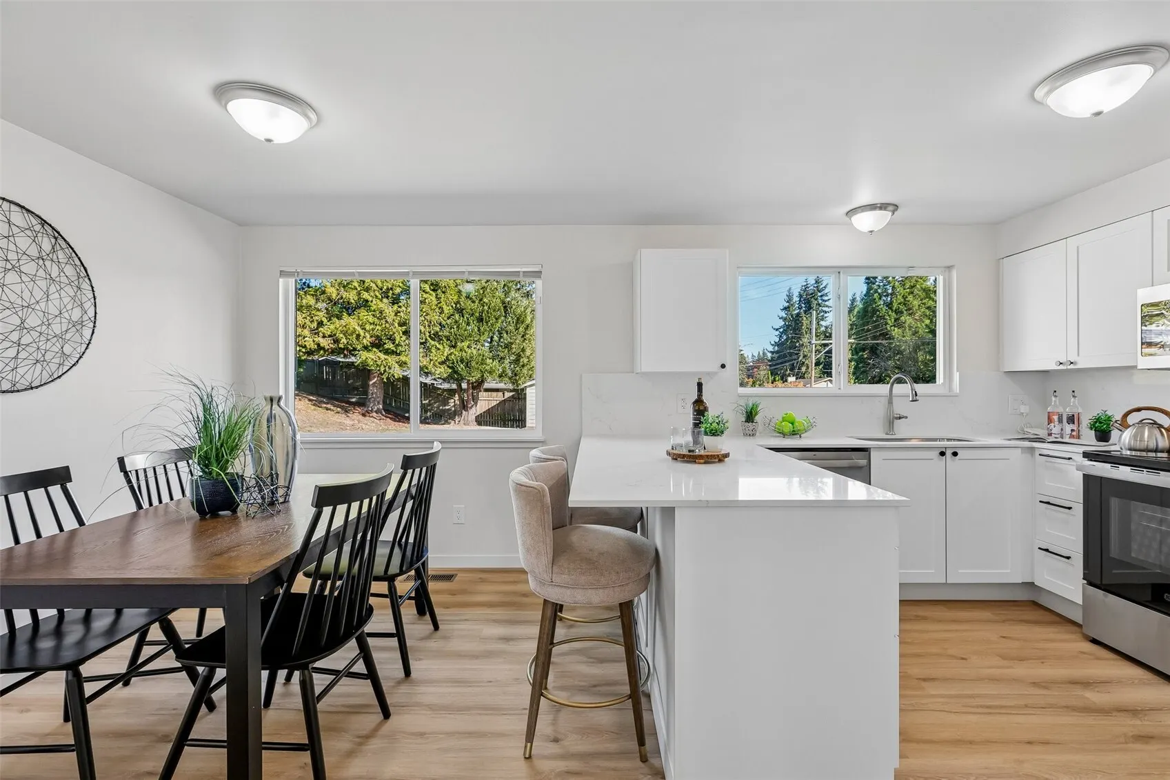 20731 54th Avenue W, Lynnwood, WA 98036
