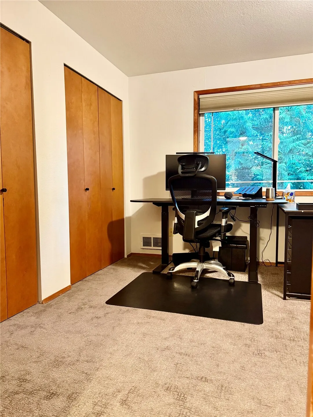 18910 Bothell Everett Highway #D-4, Bothell, WA 98012
