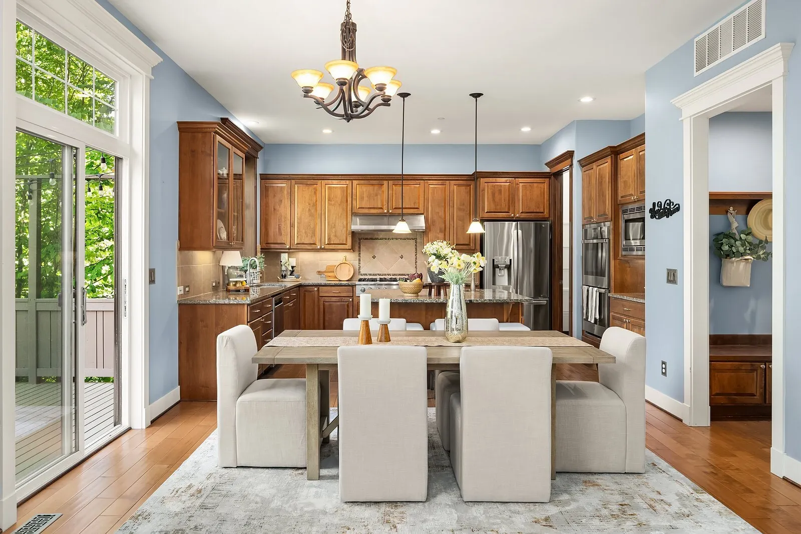 2534 NW Stoney Creek Drive , Issaquah, WA 98027