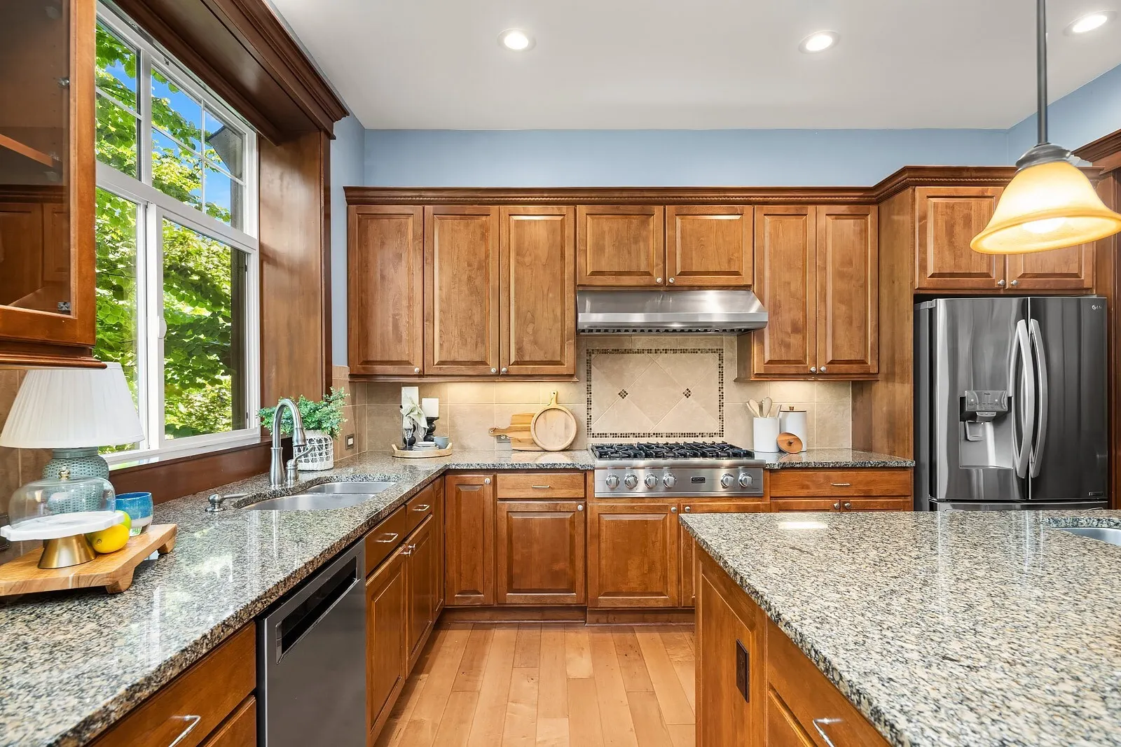 2534 NW Stoney Creek Drive , Issaquah, WA 98027