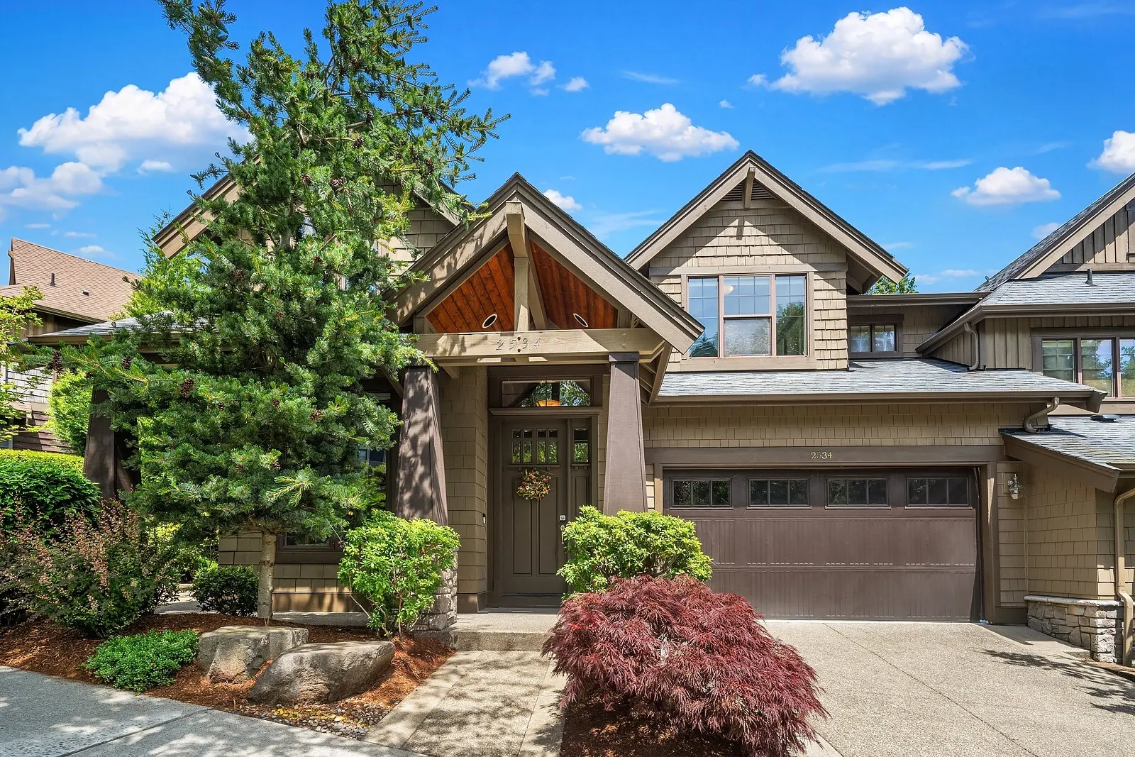 2534 NW Stoney Creek Drive , Issaquah, WA 98027