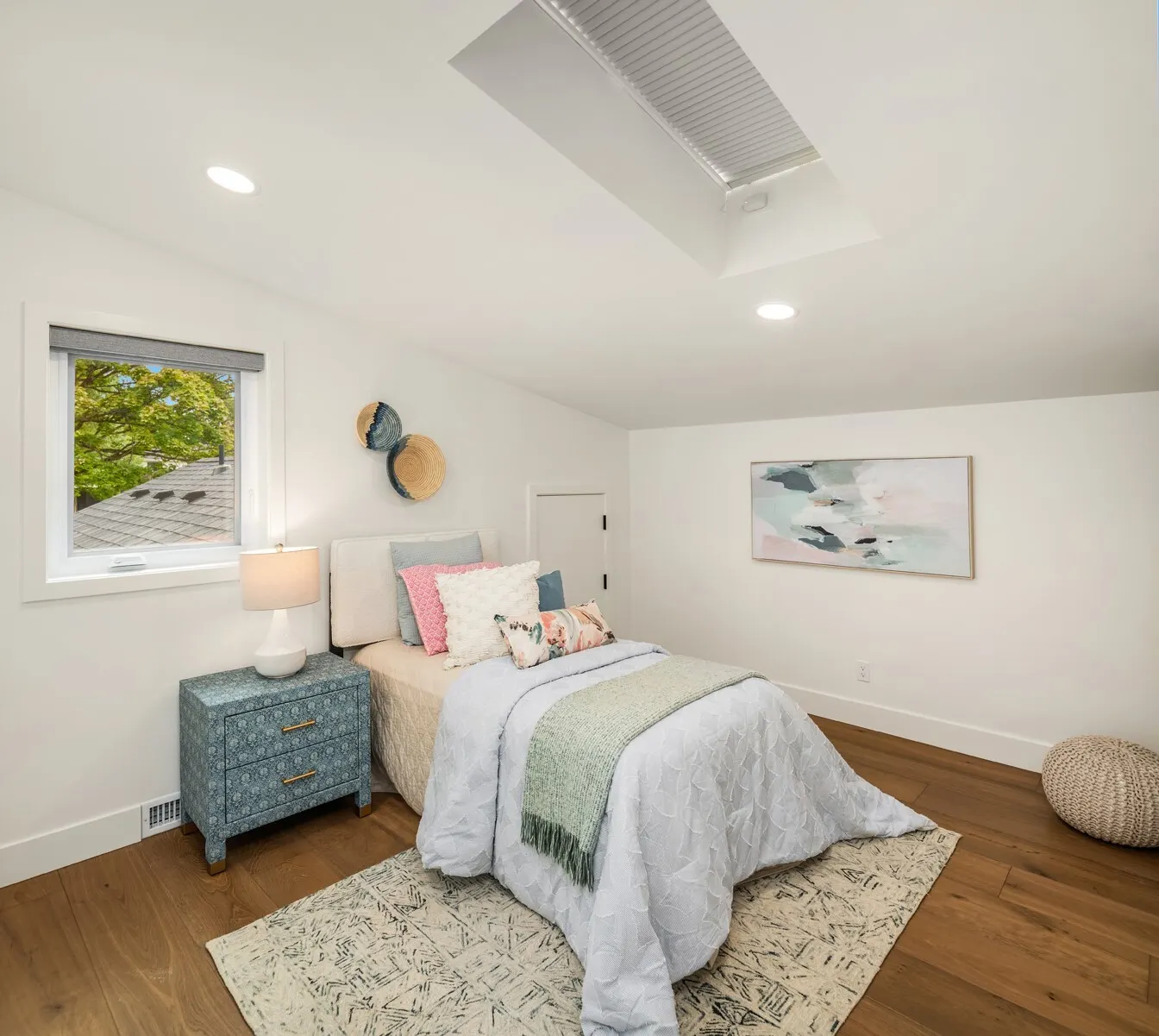 701 20th Avenue W, Kirkland, WA 98033