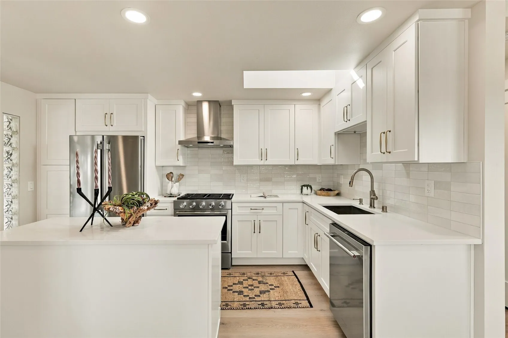 17028 Larch Way , Lynnwood, WA 98037