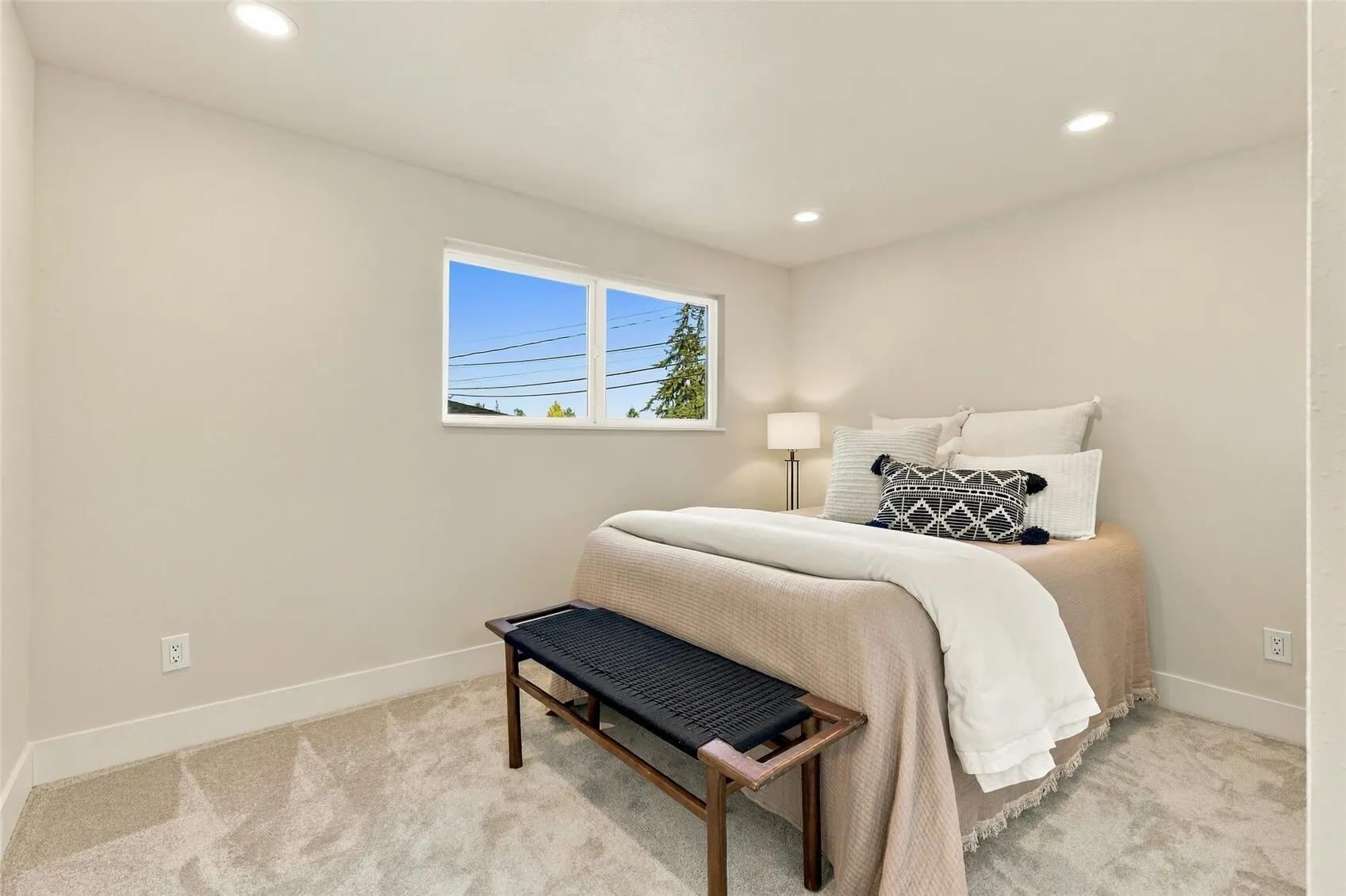 17028 Larch Way , Lynnwood, WA 98037