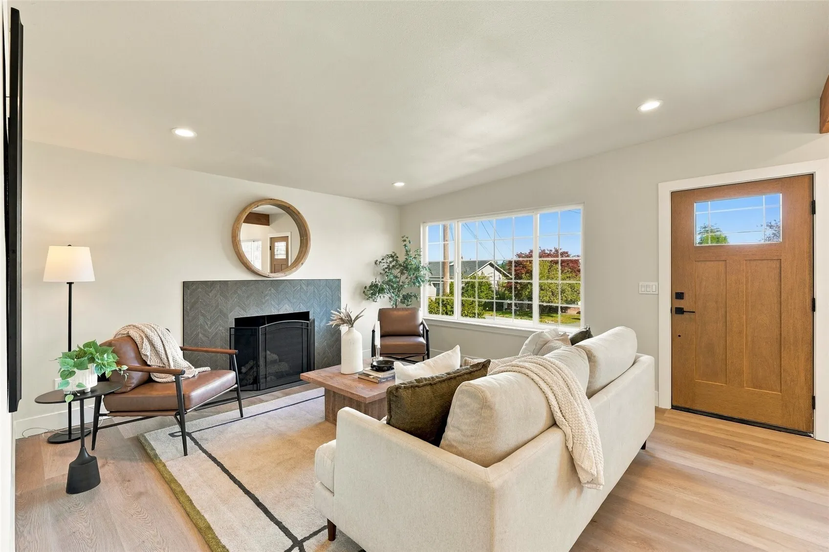 17028 Larch Way , Lynnwood, WA 98037