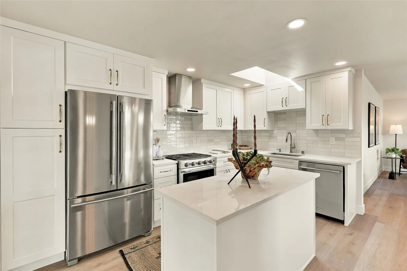 17028 Larch Way , Lynnwood, WA 98037