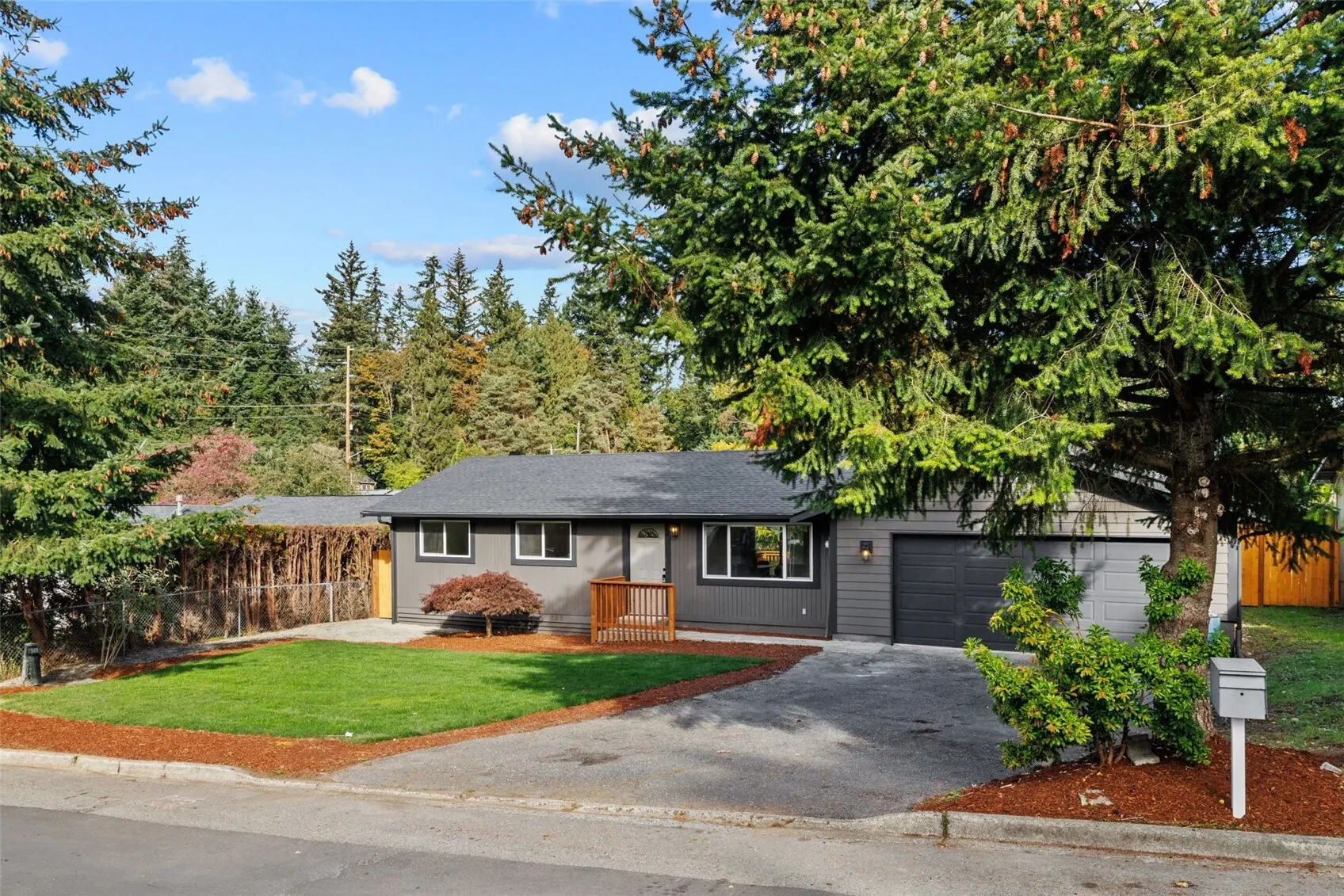 12418 SE 202nd Place , Kent, WA 98031