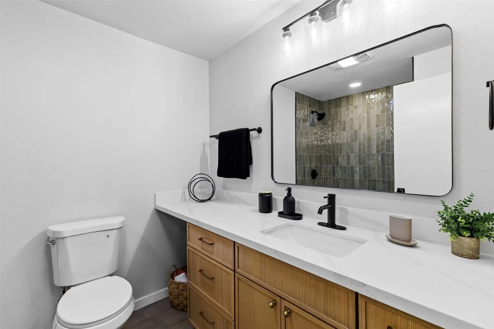 12418 SE 202nd Place , Kent, WA 98031