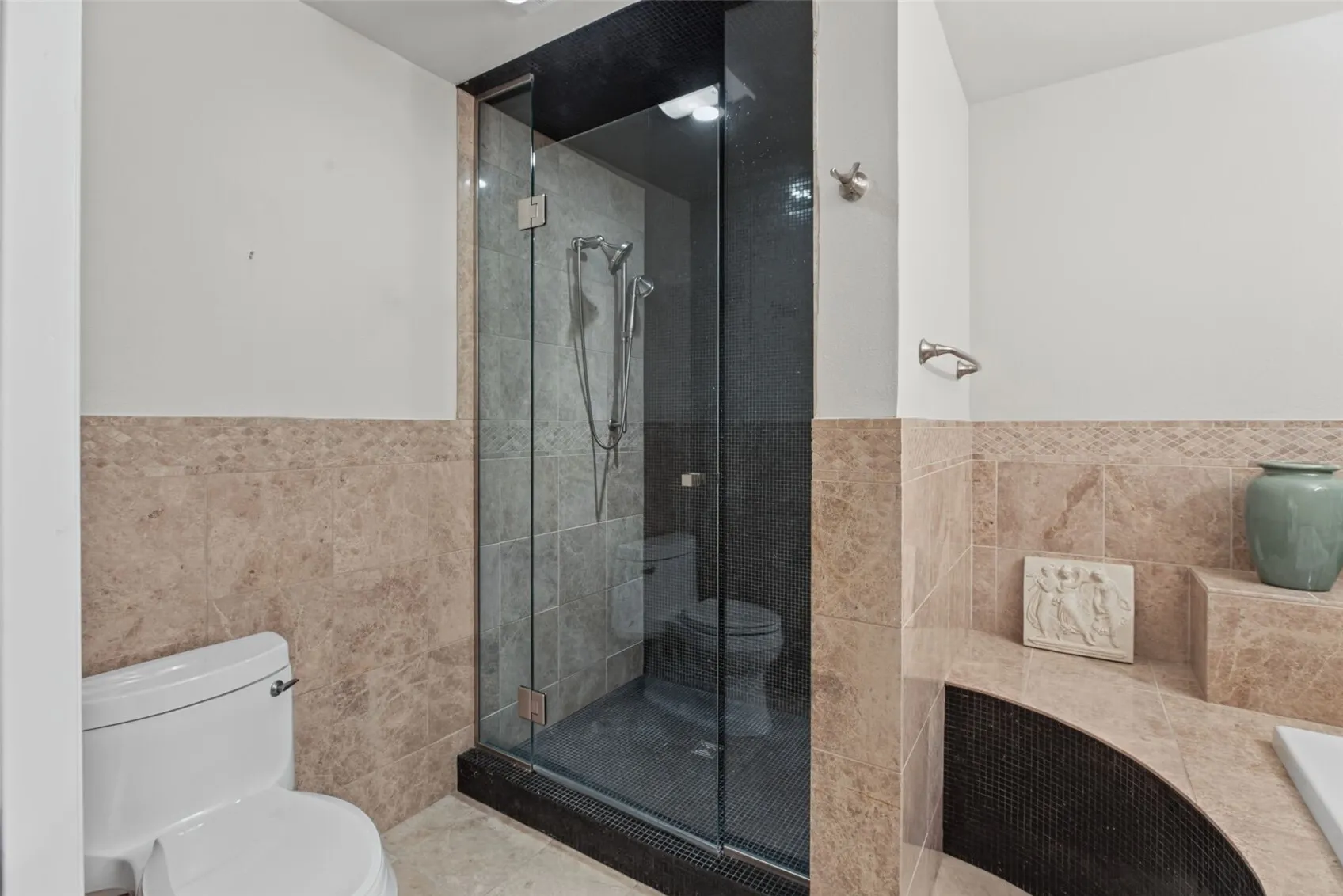 10115 NE 62nd Street #A202, Kirkland, WA 98033