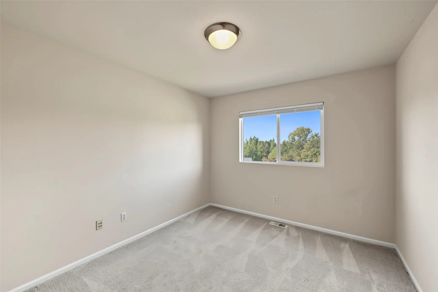 17071 165th Avenue SE, Renton, WA 98058