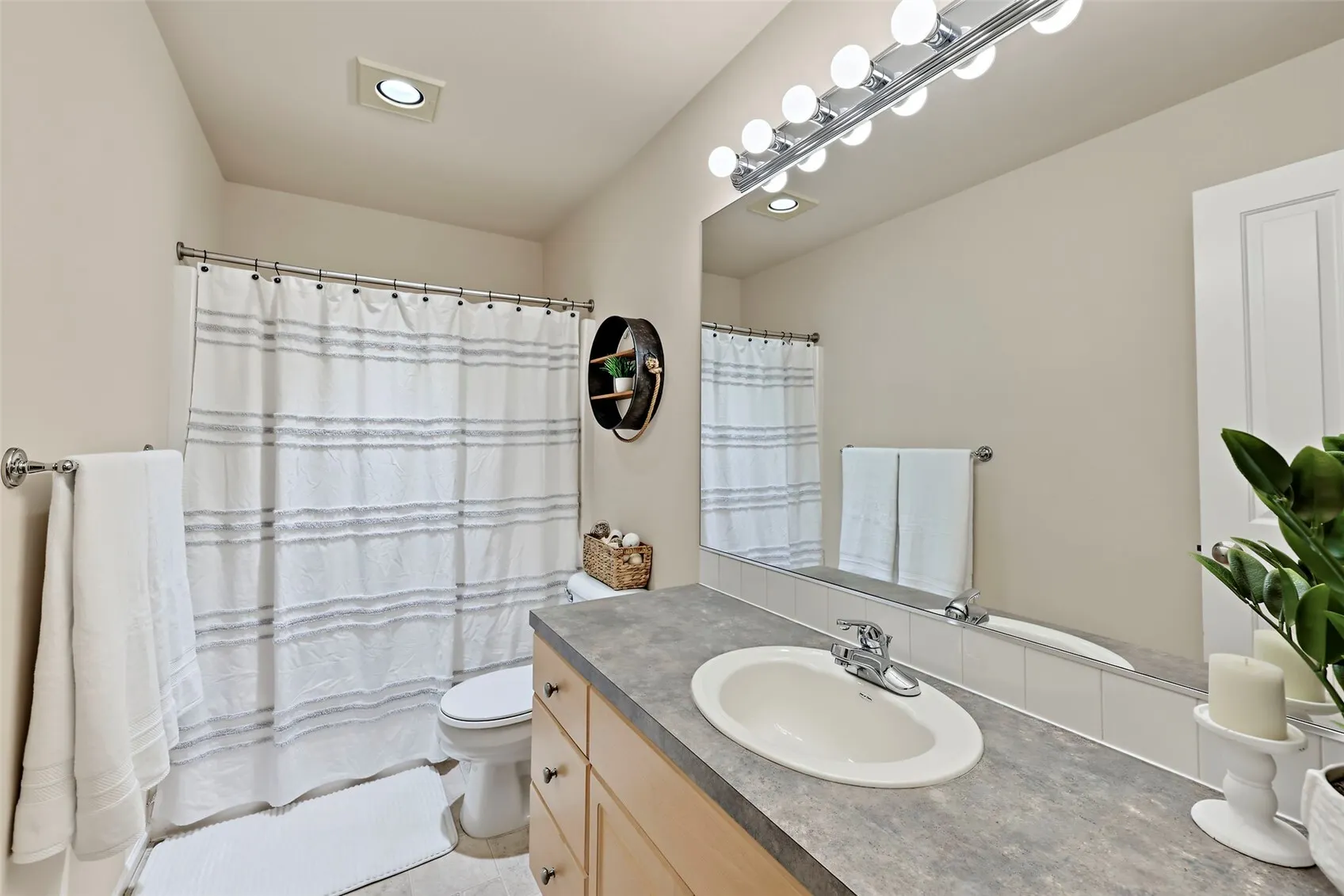 17071 165th Avenue SE, Renton, WA 98058