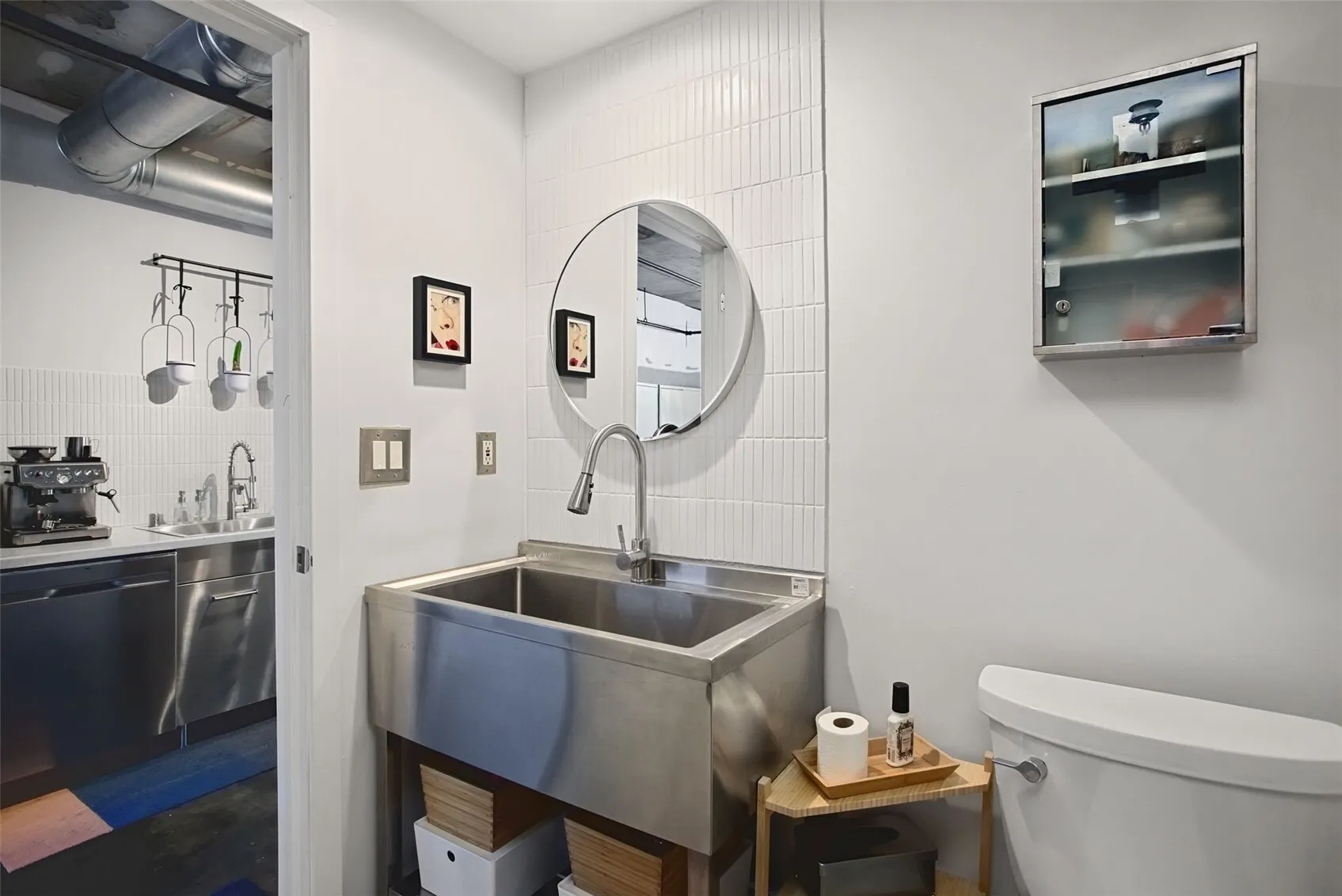 2307 Western Avenue , Seattle, WA 98121
