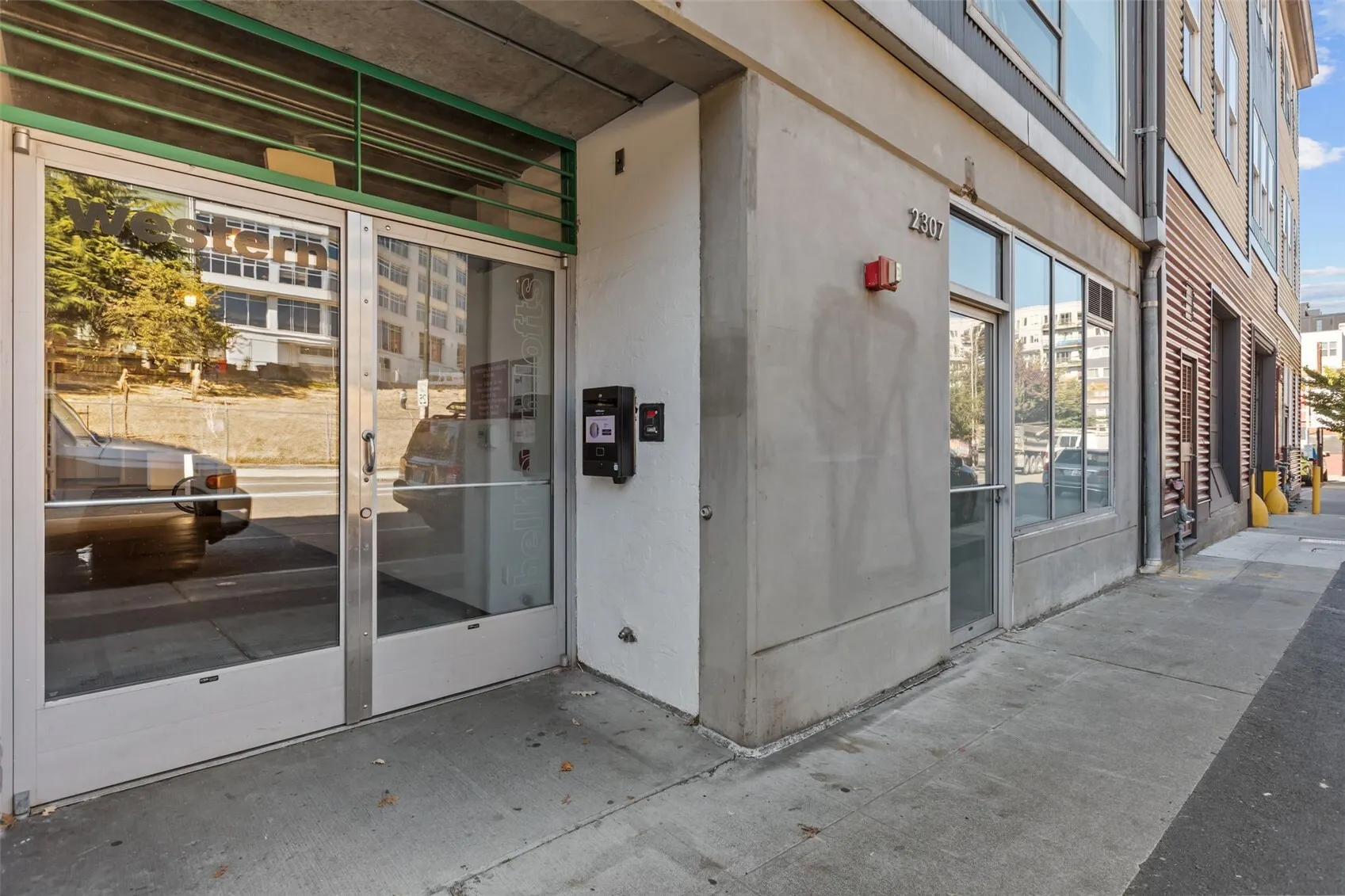 2307 Western Avenue , Seattle, WA 98121
