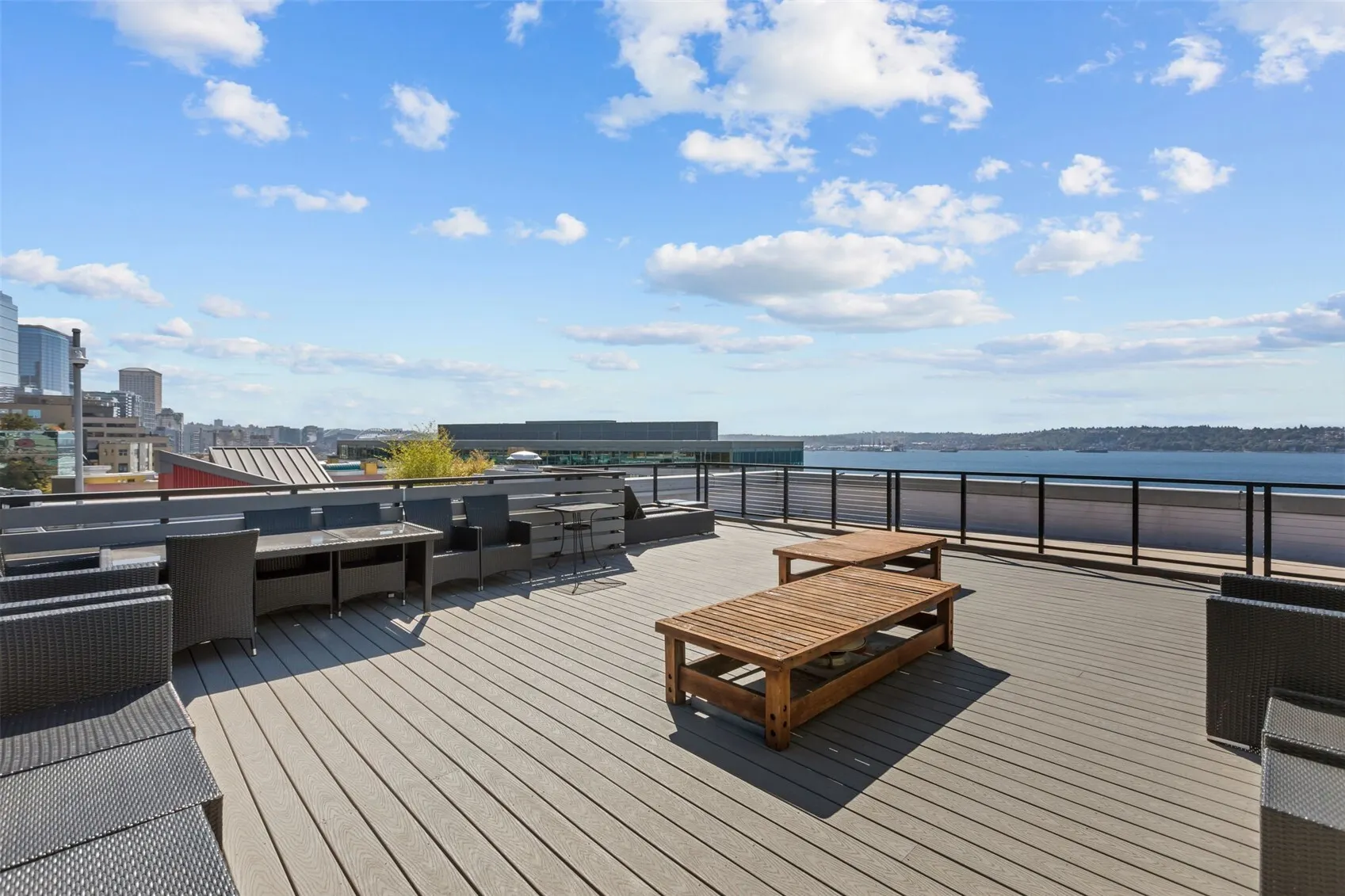 2307 Western Avenue , Seattle, WA 98121