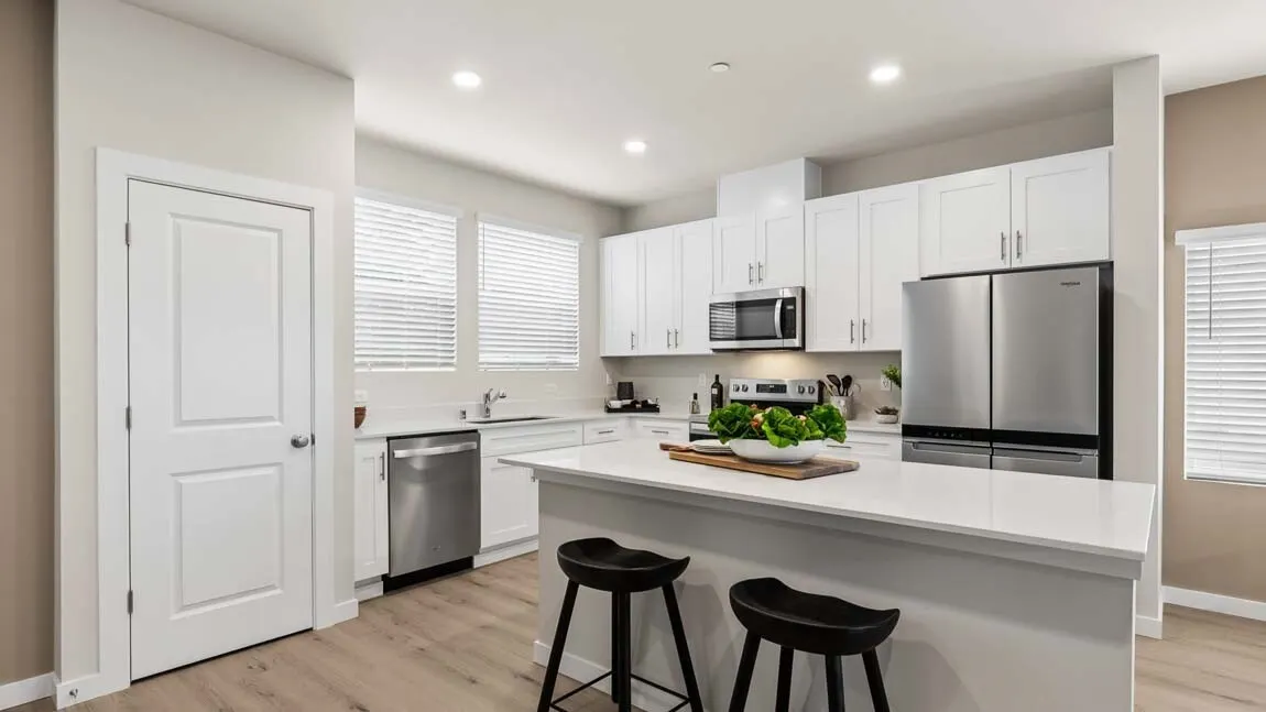 15215 35th Ave W #C4, Lynnwood, WA 98087