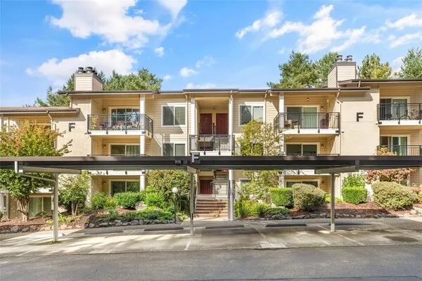 13626 NE 7th Street #F10, Bellevue, WA 98005