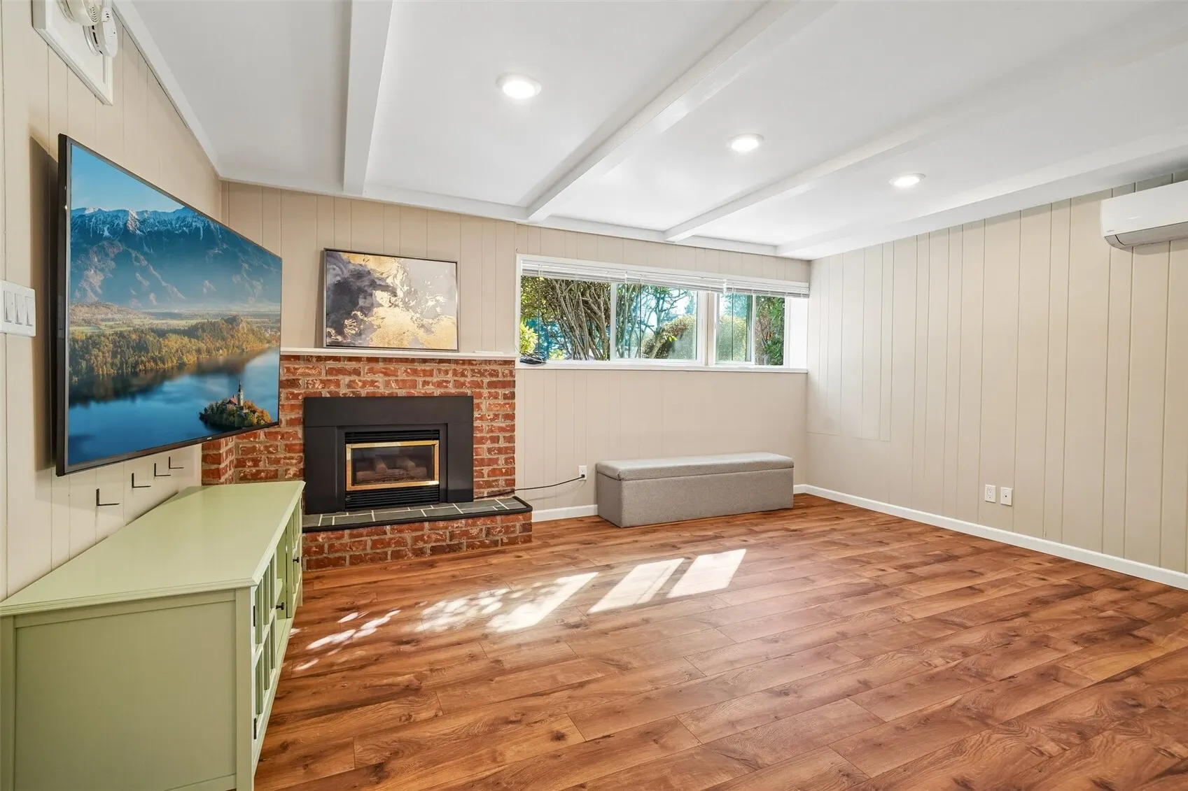 16246 NE 1st Street , Bellevue, WA 98008
