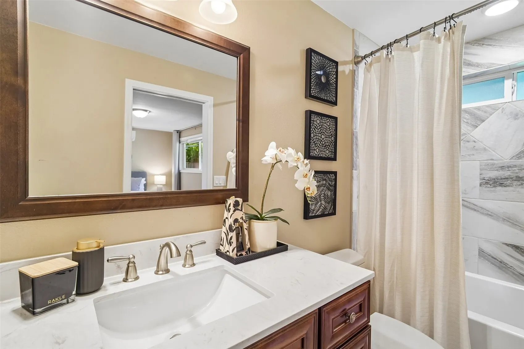 16246 NE 1st Street , Bellevue, WA 98008